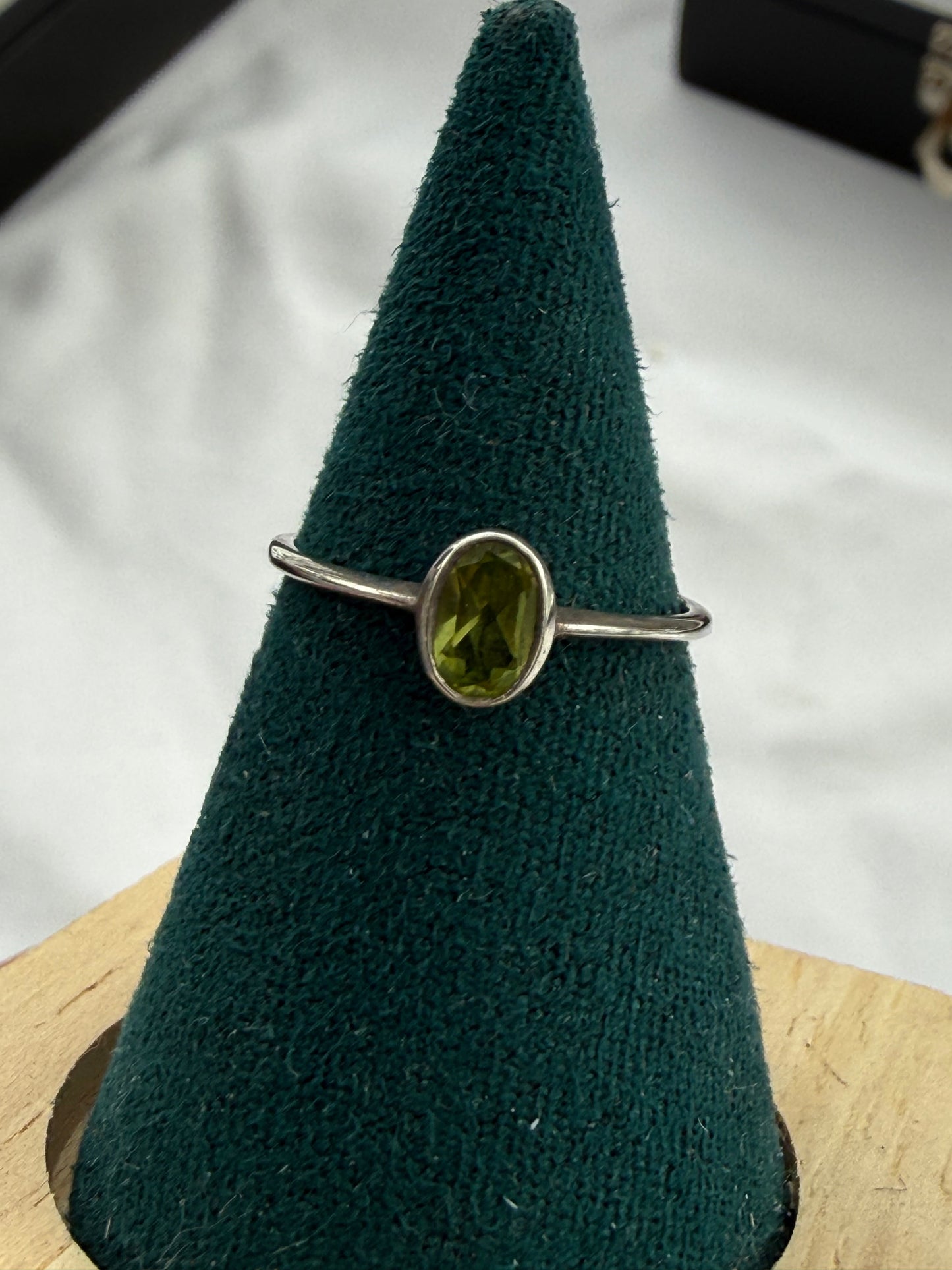✨ Peridot Ring — Heart of Light, size 6 Crystal Wellness