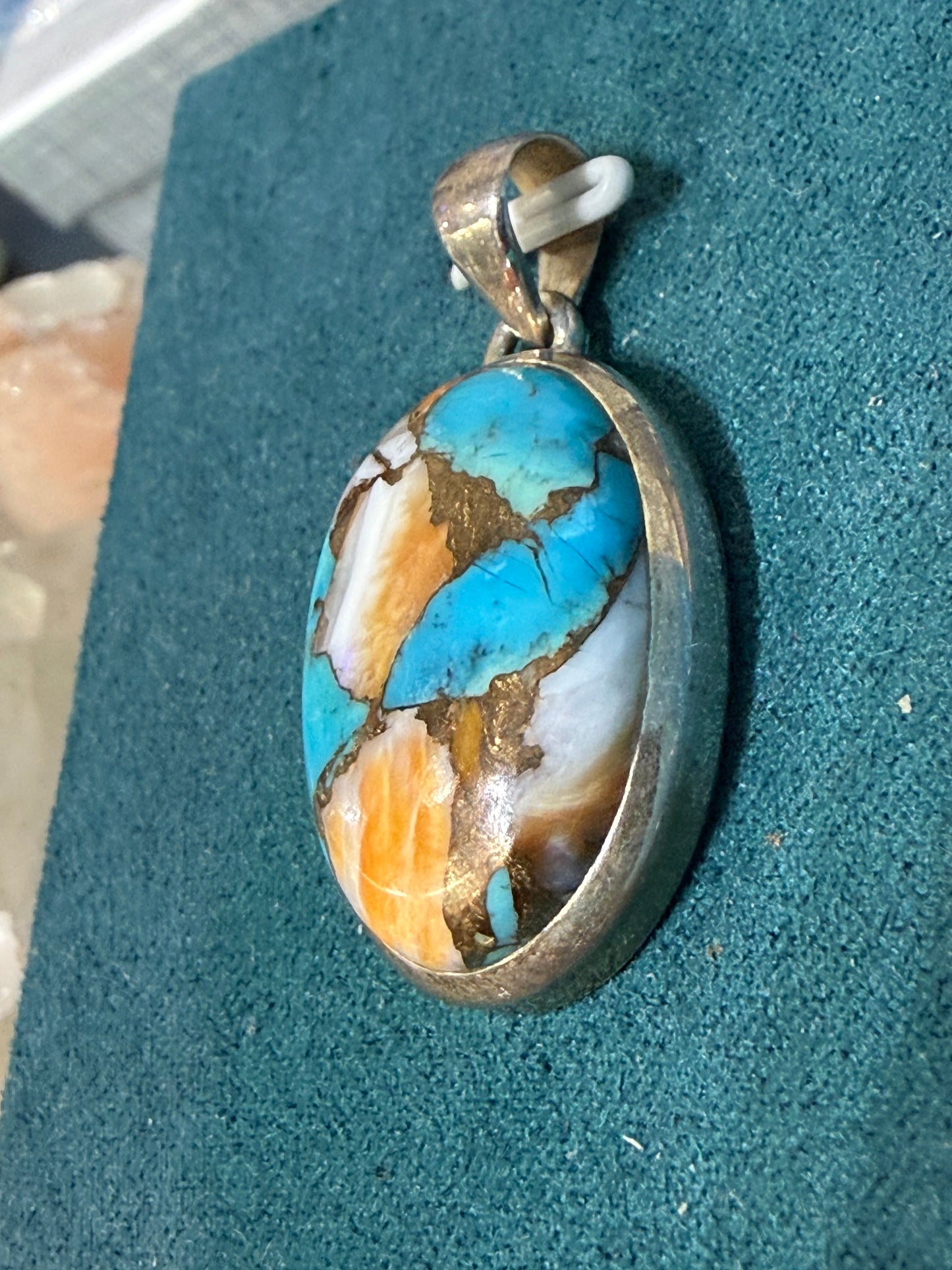 Spiny Oyster Turquoise Pendant — Vibrant Strength & Sacred Protection, 27mmx20mm Crystal Wellness