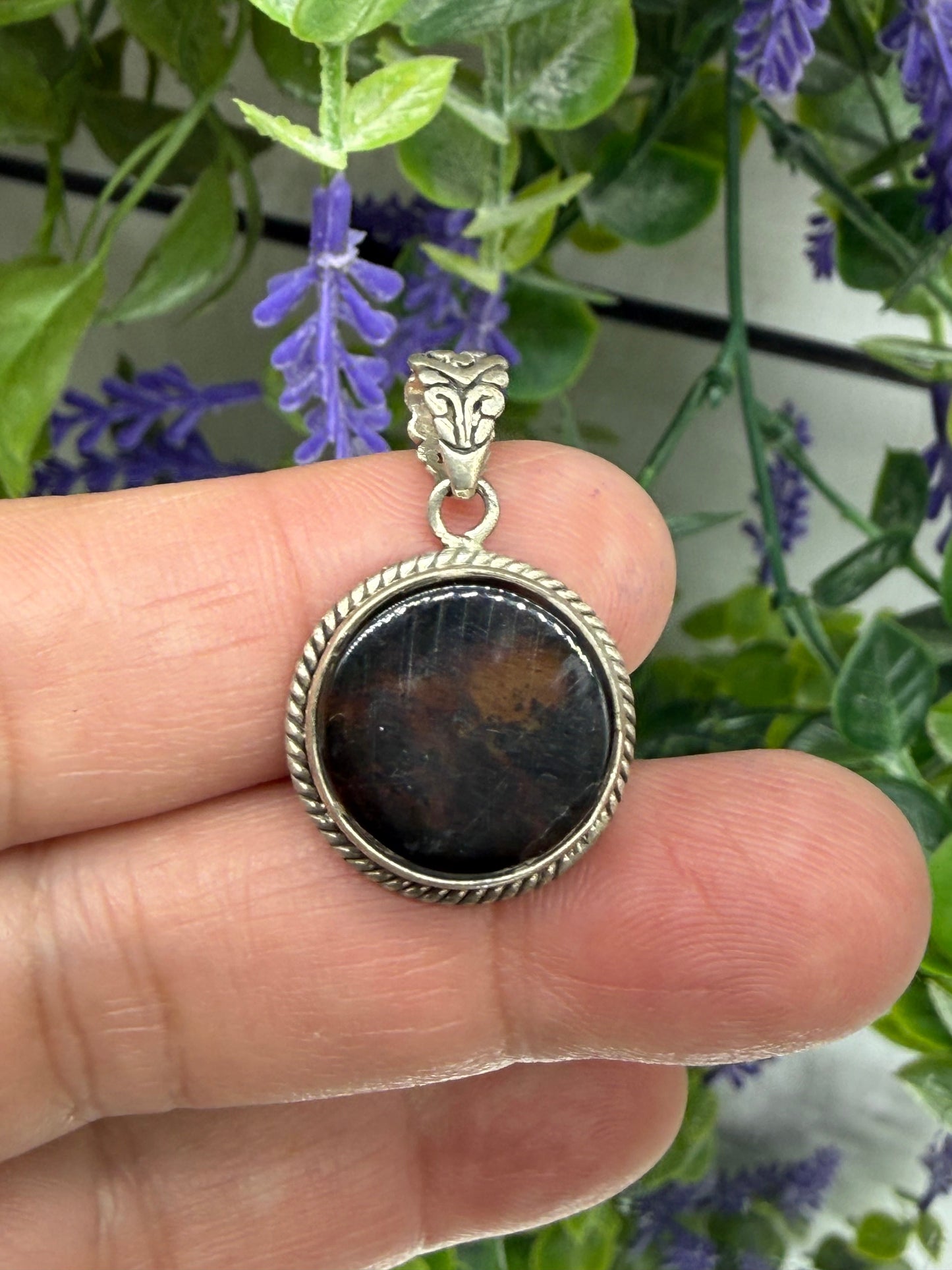 Golden Amber Pendant — Warmth, Protection & Ancient Light, 16mmx16mm Crystal Wellness