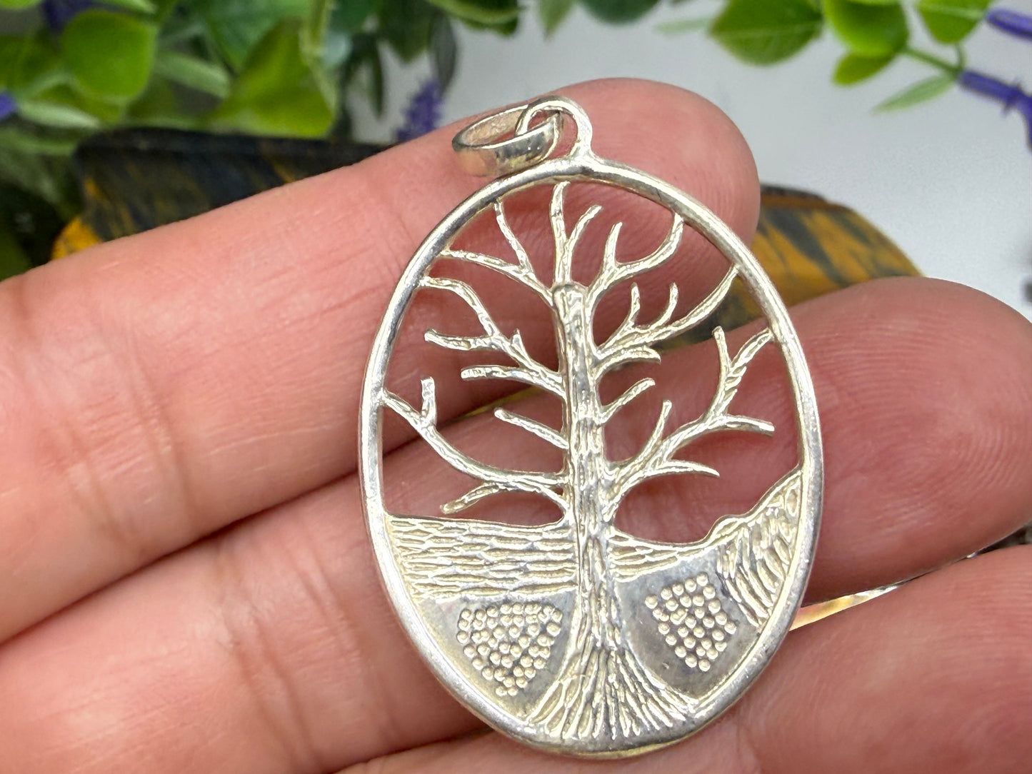 🌳 Tree of Life Pendant — Roots, Growth & Abundance, 31mmx24mm Crystal Wellness