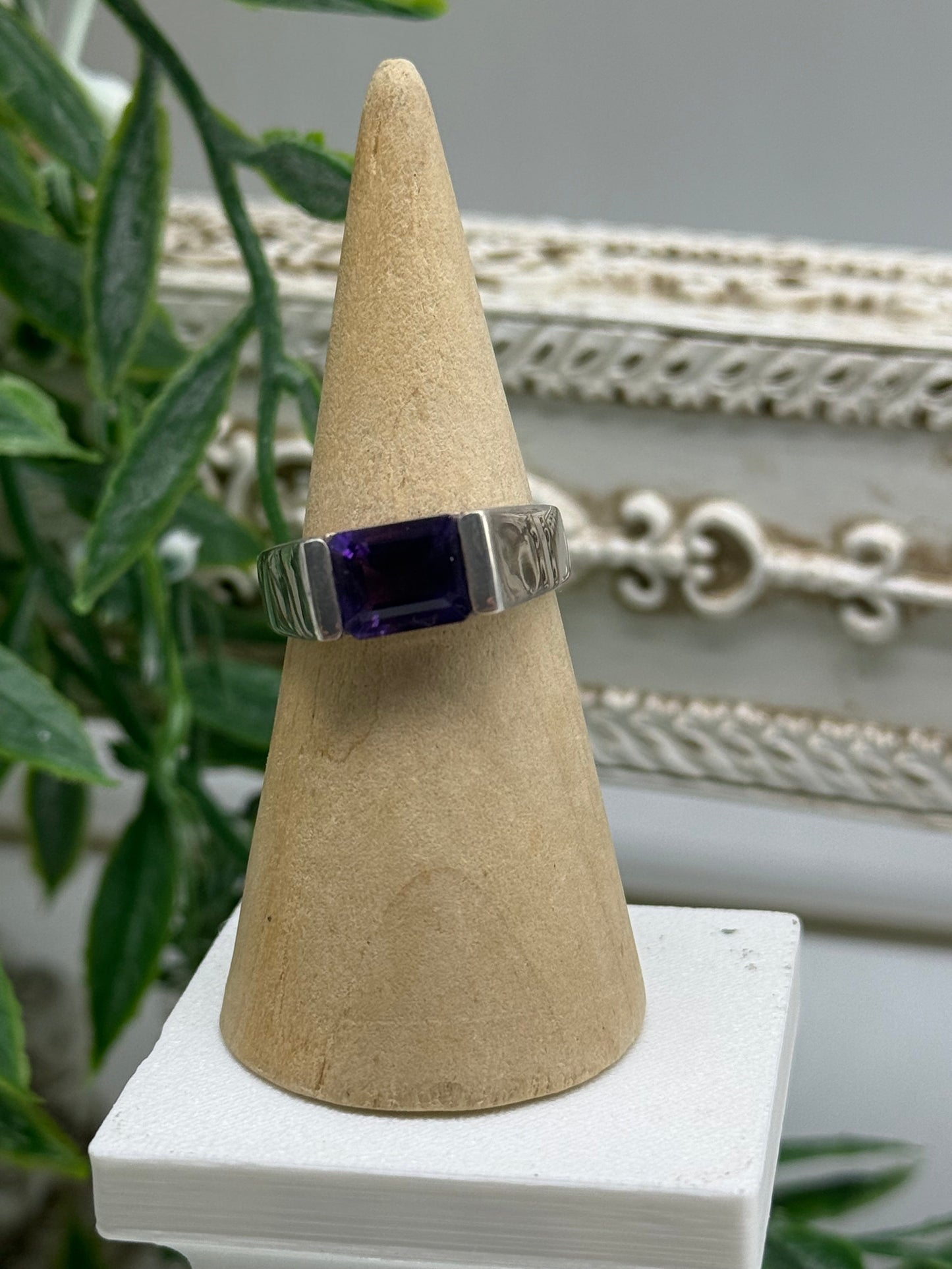 Amethyst Men’s Ring – Wisdom & Inner Strength Crystal Wellness