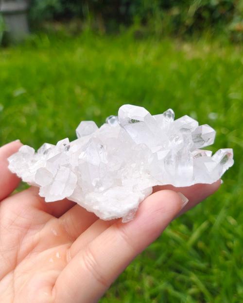Natural Clear Quartz Cluster for Amplification, Healing and Clarity, Spiritual Connection Crystal Wellness