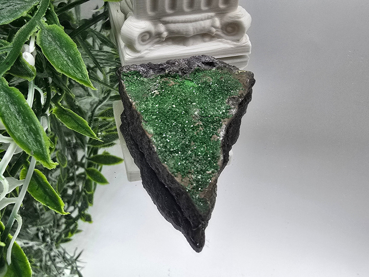Uvarovite Raw AAA 55 × 35 × 11 mm (Stone of Abundant Heart & Prosperity) Crystal Wellness