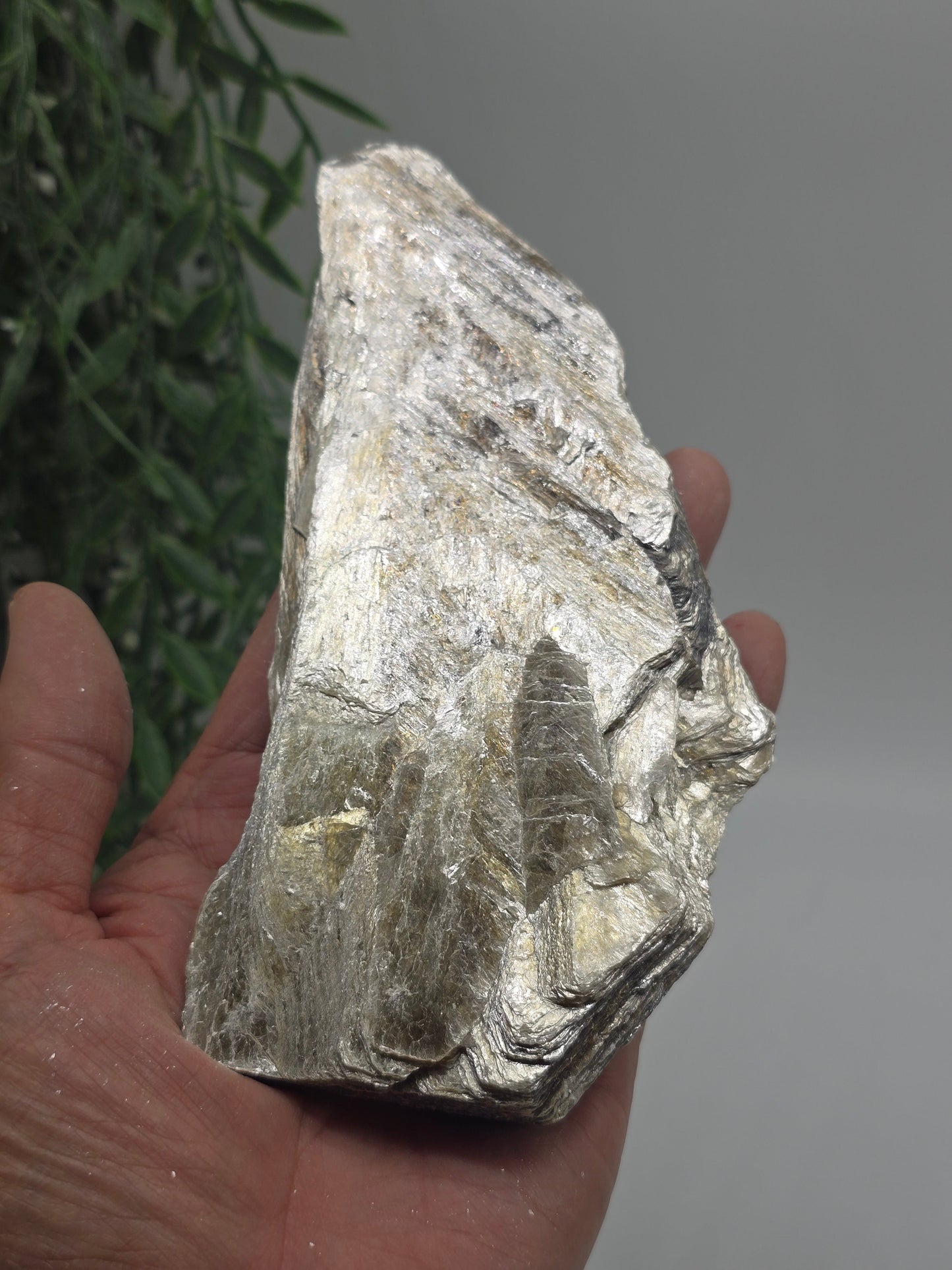 Mystical Brazilian Mica Crystal – 16x8x5cm | 327g Crystal Wellness