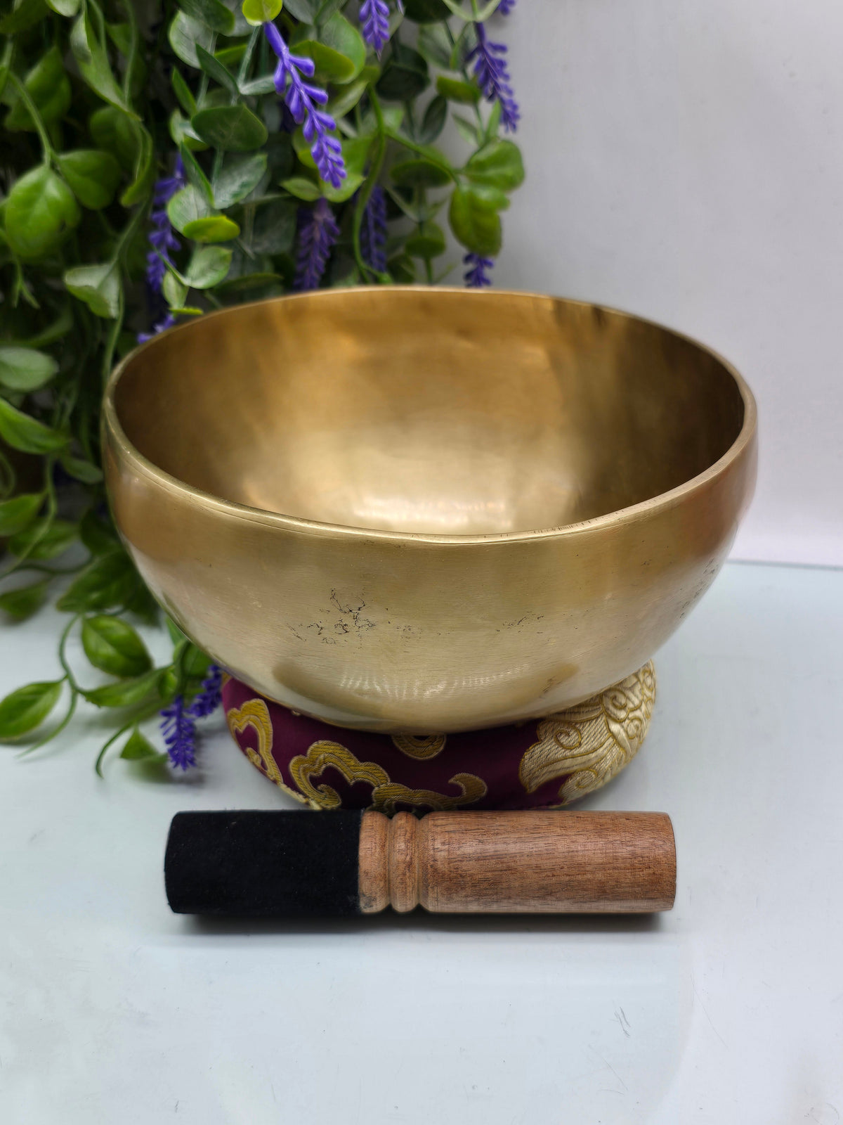 Premium Handmade Singing Bowl | peaceful, Balanced & Healing Vibration – 7 Inch (18 × 9 cm) Crystal Wellness