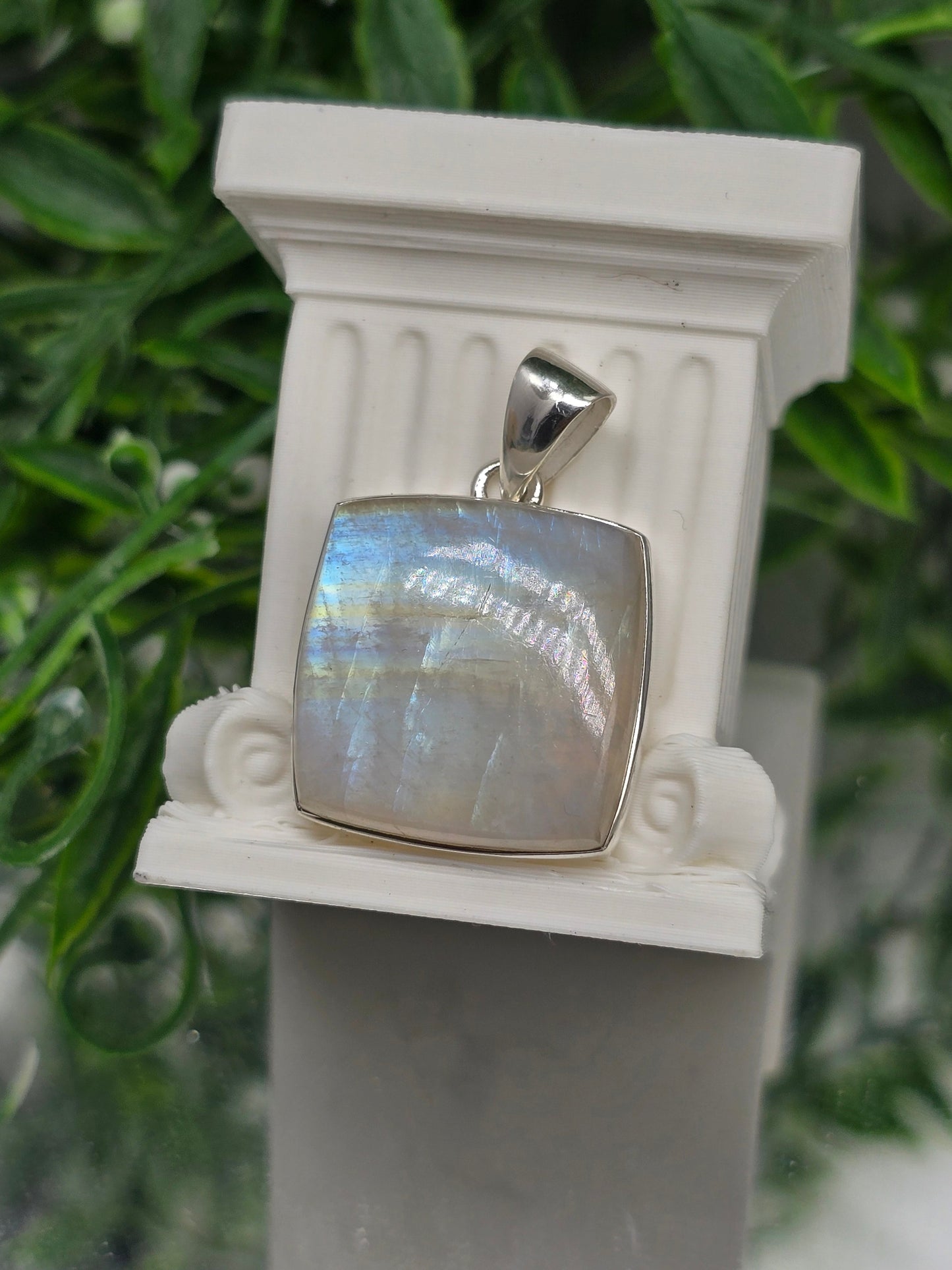 Premium Blue Fire Moonstone Pendant — Intuition, Emotional Balance & New Beginnings Crystal Wellness