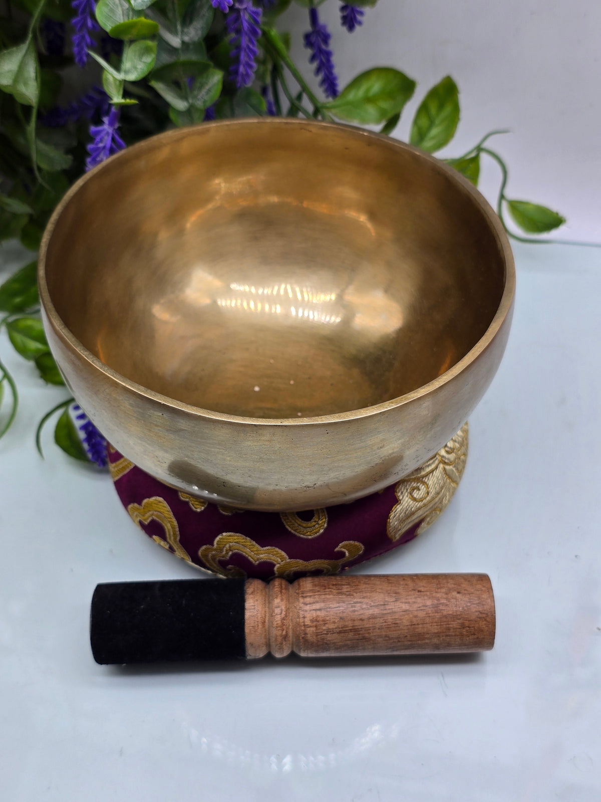 Premium Handmade Singing Bowl | peaceful, Balanced & Healing Vibration – 6 Inch (15 × 8 cm) Crystal Wellness