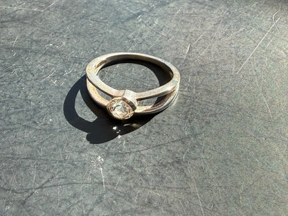 🤍 White Topaz Ring — Clarity, Light & Abundance, size 5.5 Crystal Wellness