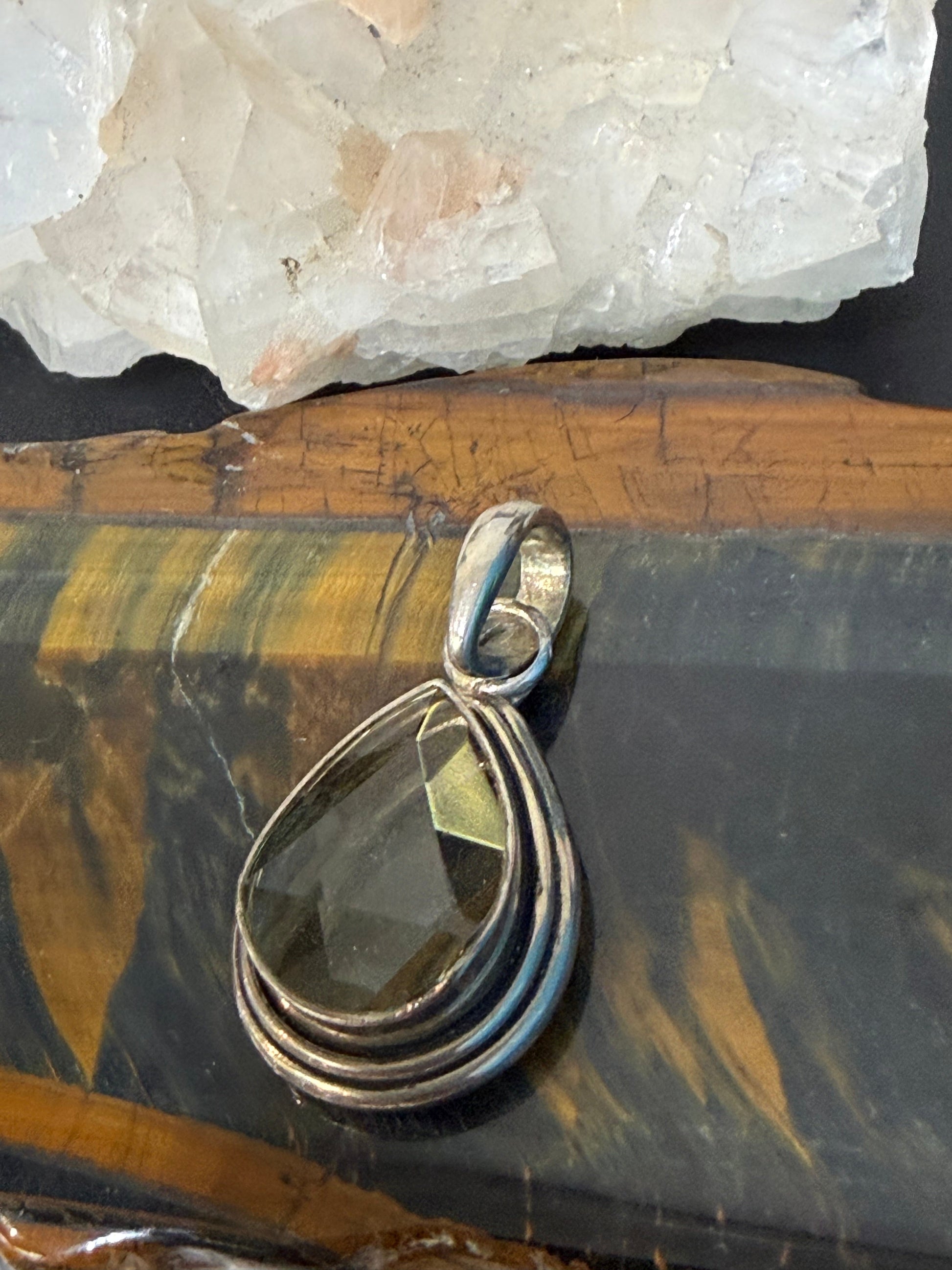 Smokey Citrine Merkaba Pendant — Grounded Light & Sacred Alignment, 29mmx20mm Crystal Wellness