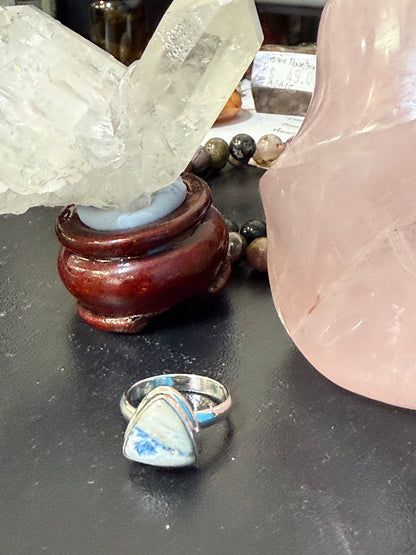 BLUE SCHEELITE RING – Intuition, Inner Peace & Spiritual Clarity, size 7 Crystal Wellness
