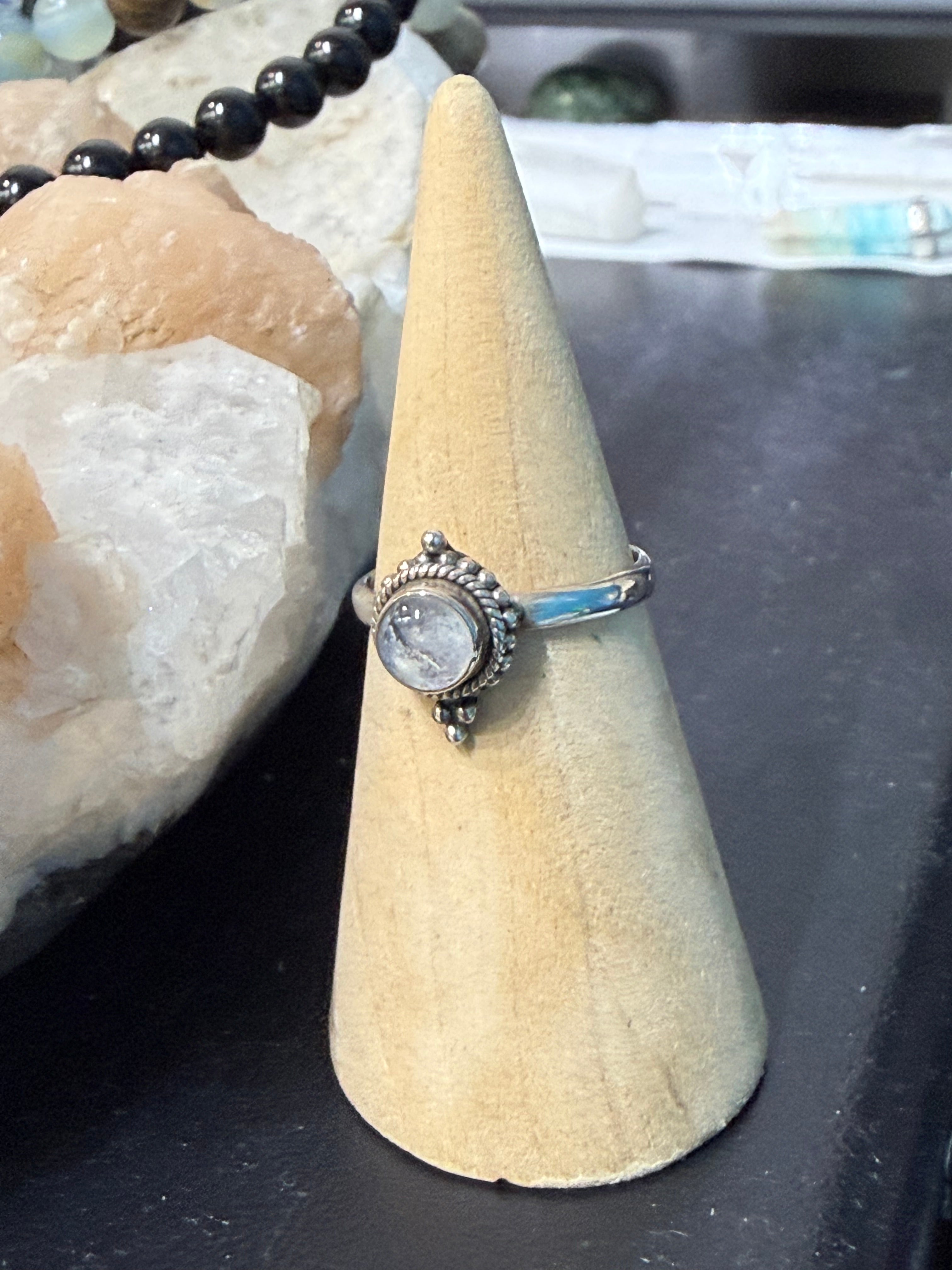 Moonstone Ring, size 8
Stone of intuition, feminine wisdom & new beginnings Crystal Wellness