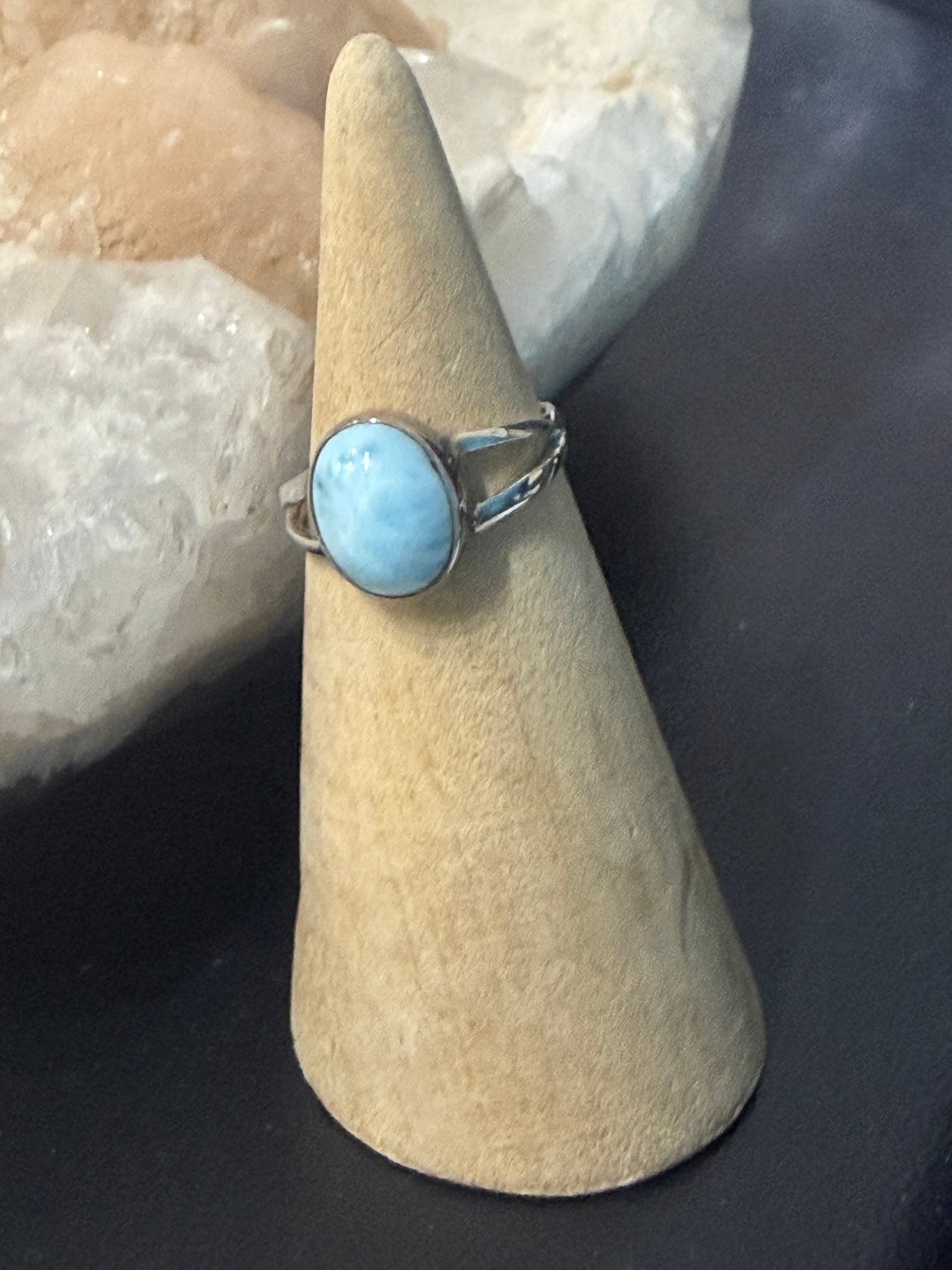 Larimar Ring

A Serene Stone of Peace, Divine Feminine Energy & Emotional Flow Crystal Wellness