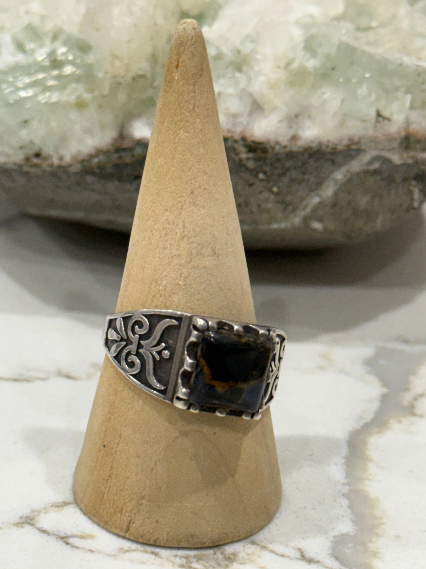 Classic Sterling Silver Men’s Ring – Size 13.5 Crystal Wellness