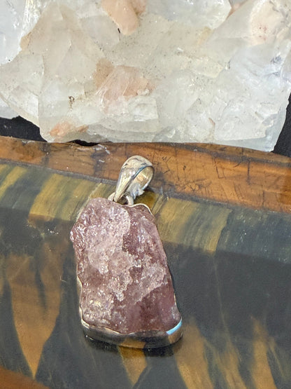 Raw Strawberry Quartz Pendant – 925 Sterling Silver, 28mmx16mm Crystal Wellness