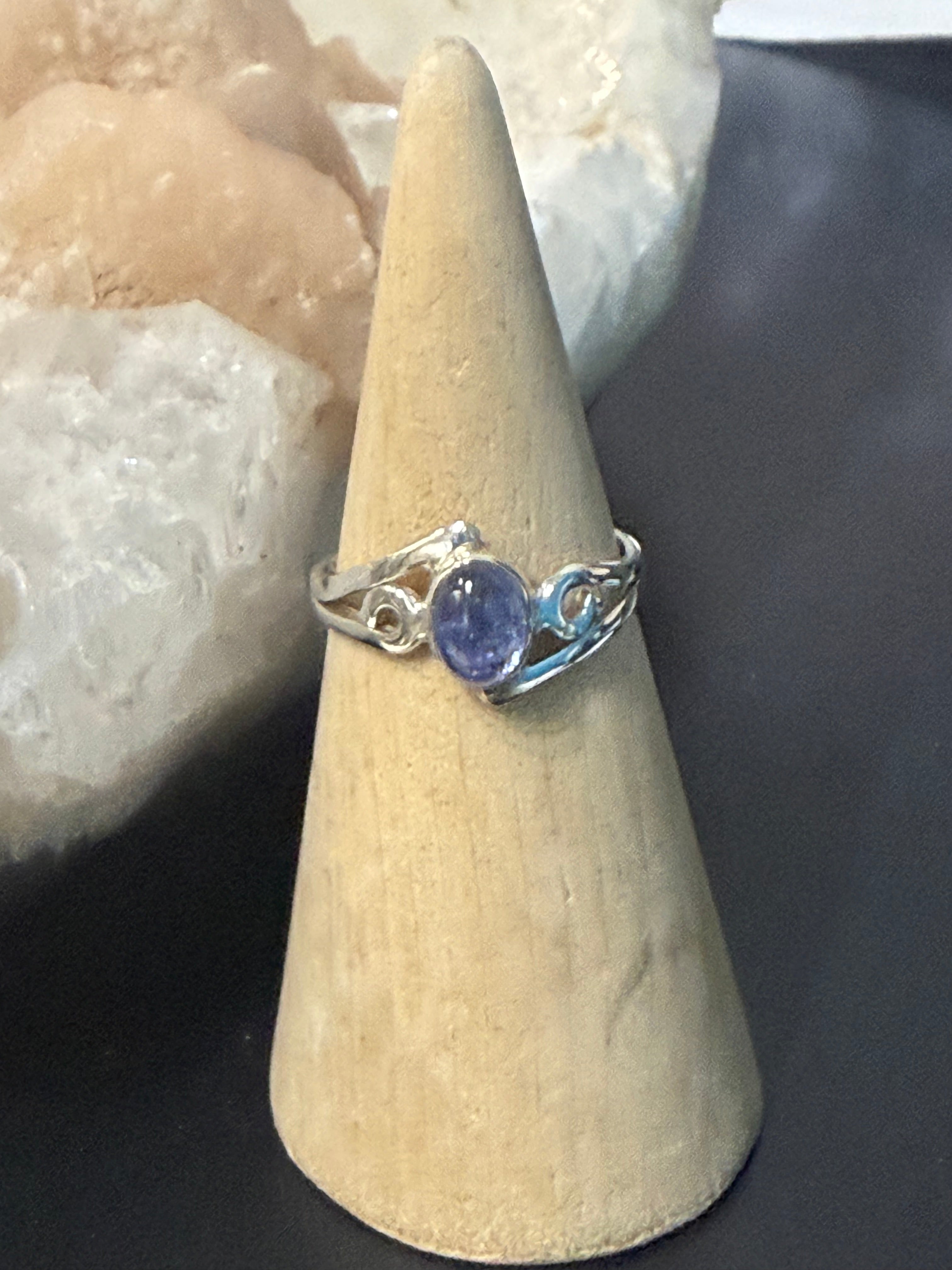 Tanzanite Ring – Size 7

A Radiant Stone of Intuition, Transformation & Divine Insight Crystal Wellness