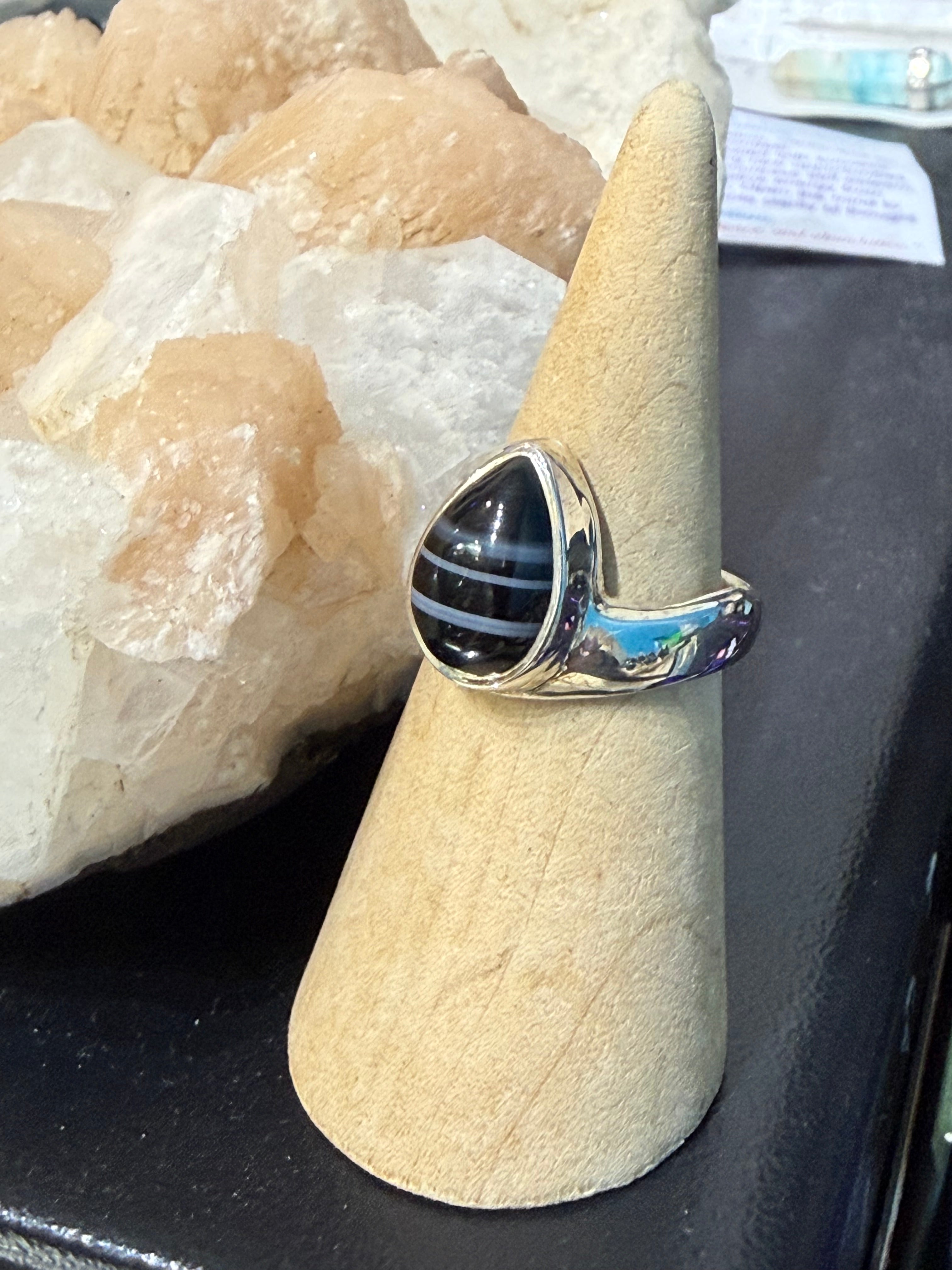 Black Agate Ring, size 7.5 – A Stone of Strength & Grounded Protection Crystal Wellness