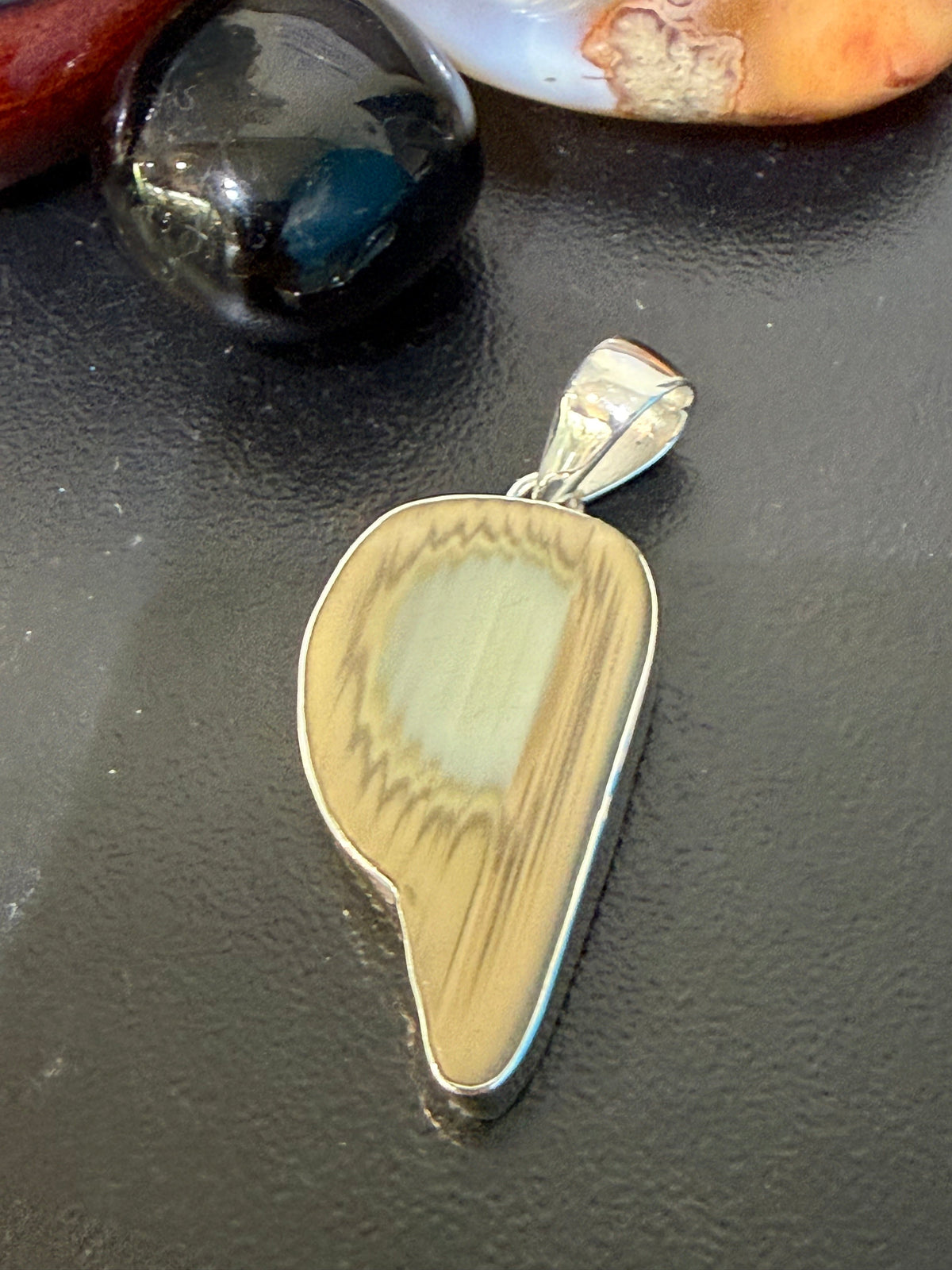IMPERIAL JASPER SLICE PENDANT, 35mmx20mm
“Stone of Strength, Stability & Inner Peace” Crystal Wellness