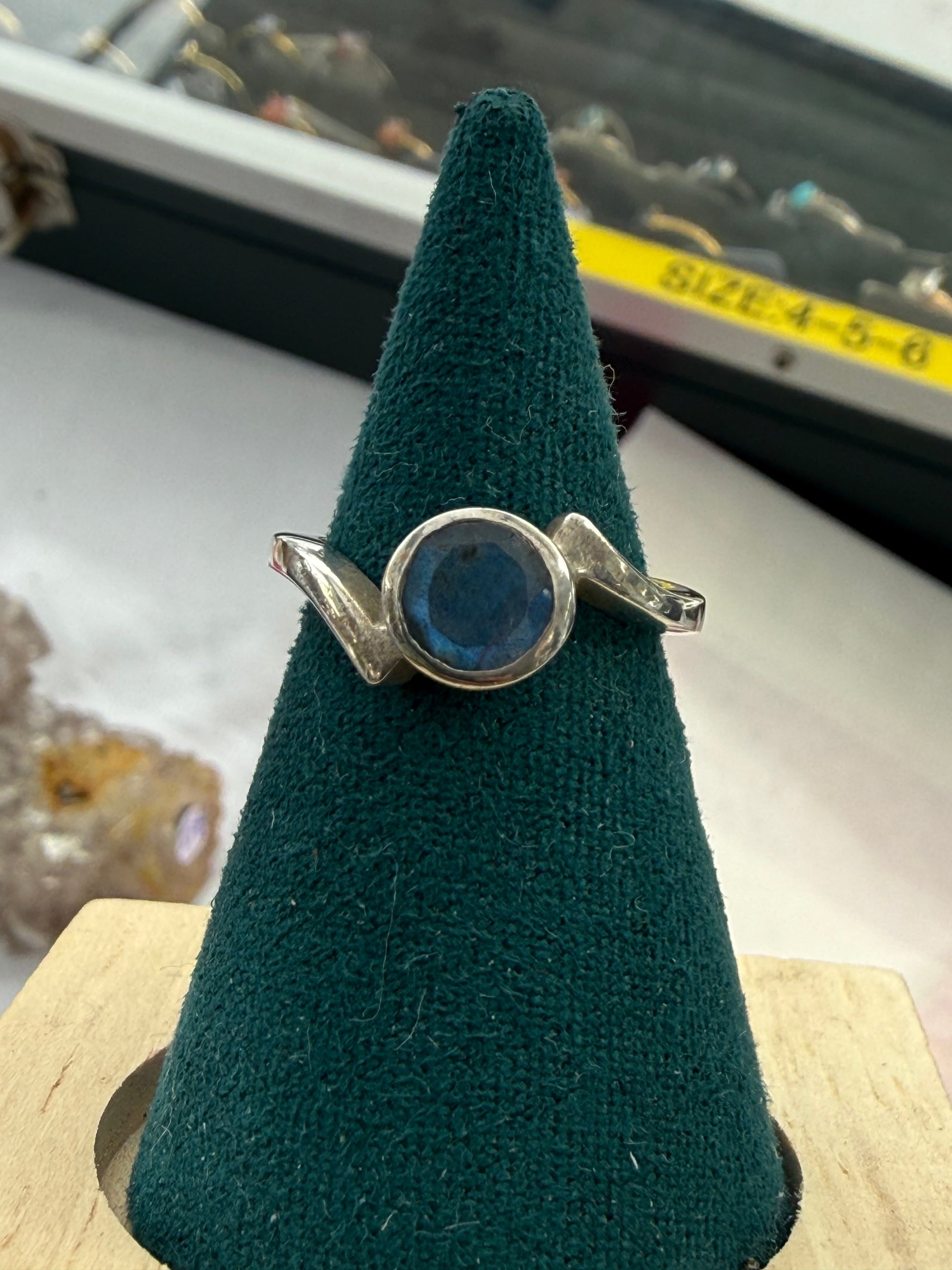 Labradorite Ring – Stone of Magic, Intuition & Transformation, size 5 Crystal Wellness