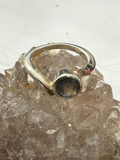 Labradorite Ring – Stone of Magic, Intuition & Transformation, size 5 Crystal Wellness