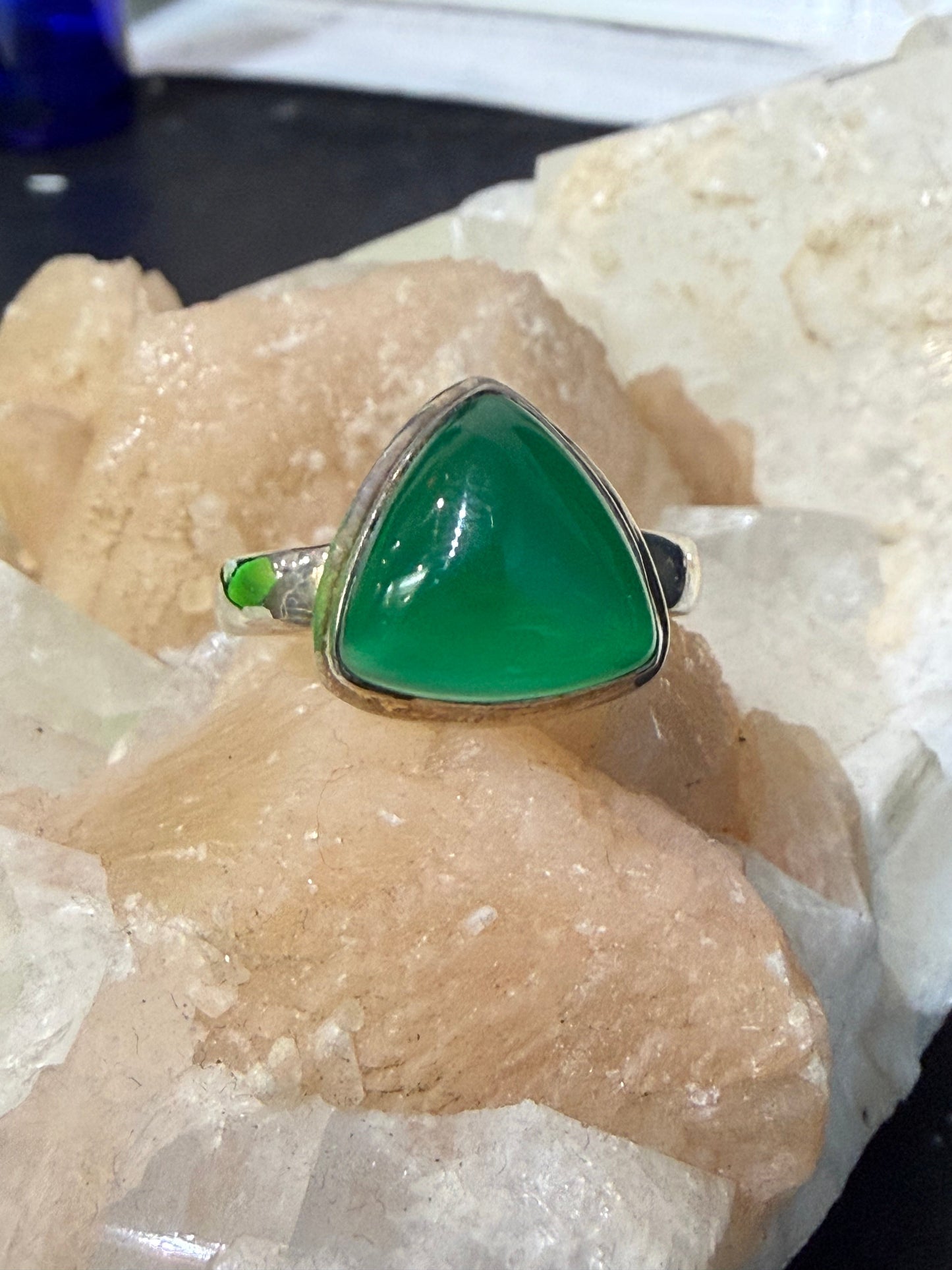 Green Onyx Ring, size 9 – Stone of Strength, Renewal & Heart-Centred Confidence Crystal Wellness