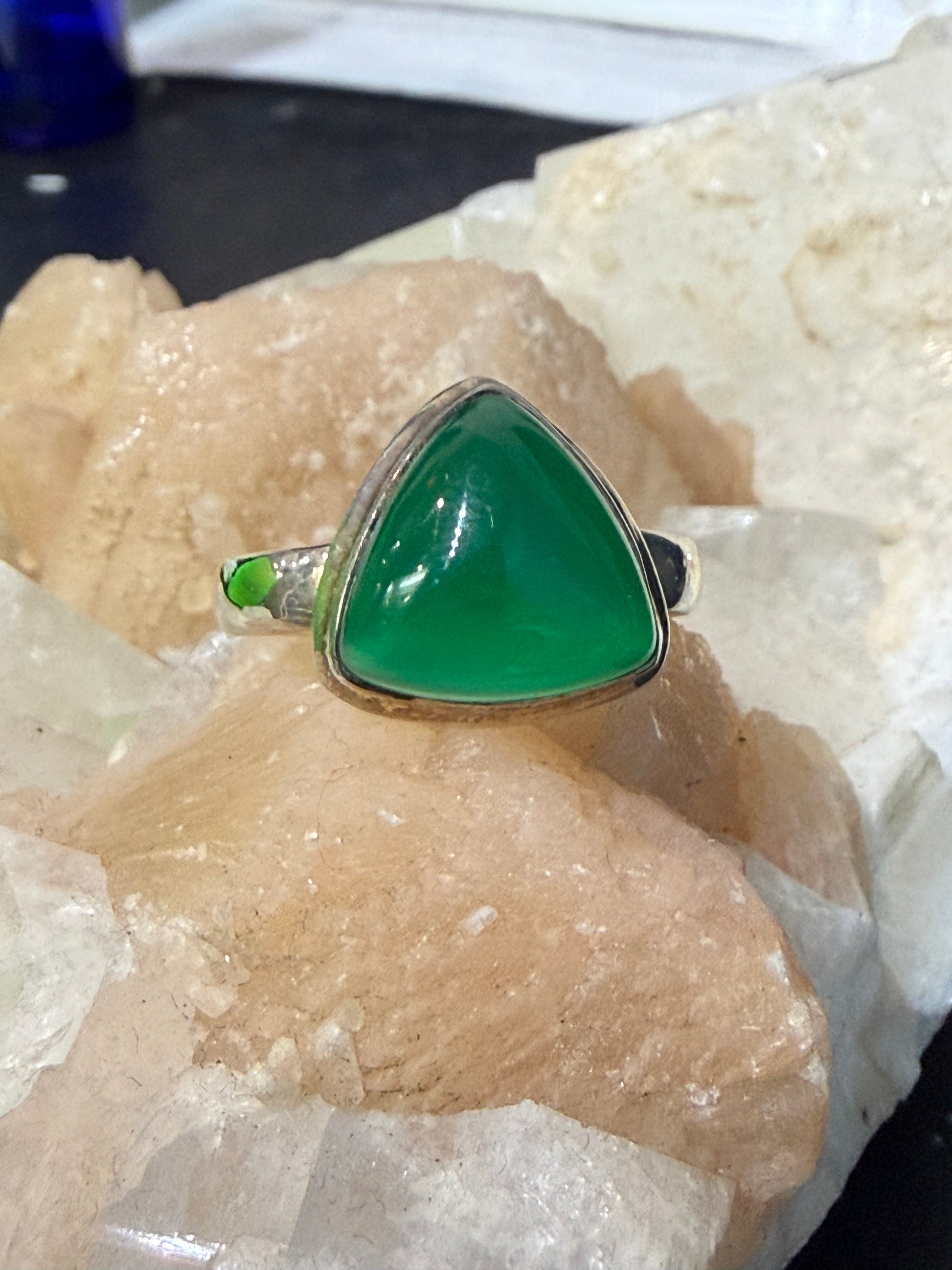 Green Onyx Ring, size 9 – Stone of Strength, Renewal & Heart-Centred Confidence Crystal Wellness