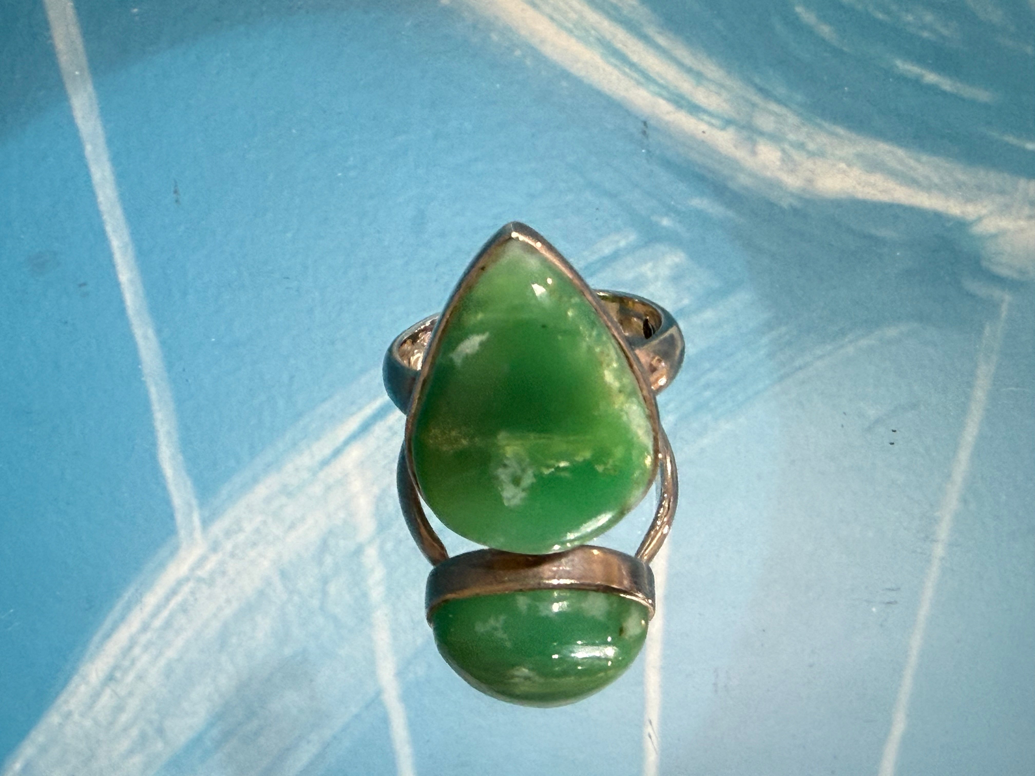 Chrysoprase Ring, size 9  – Stone of Joy, Abundance & Heart Healing Crystal Wellness