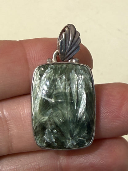 Seraphinite Pendant
Wings of Healing & Spiritual Light, 25mmx19mm Crystal Wellness