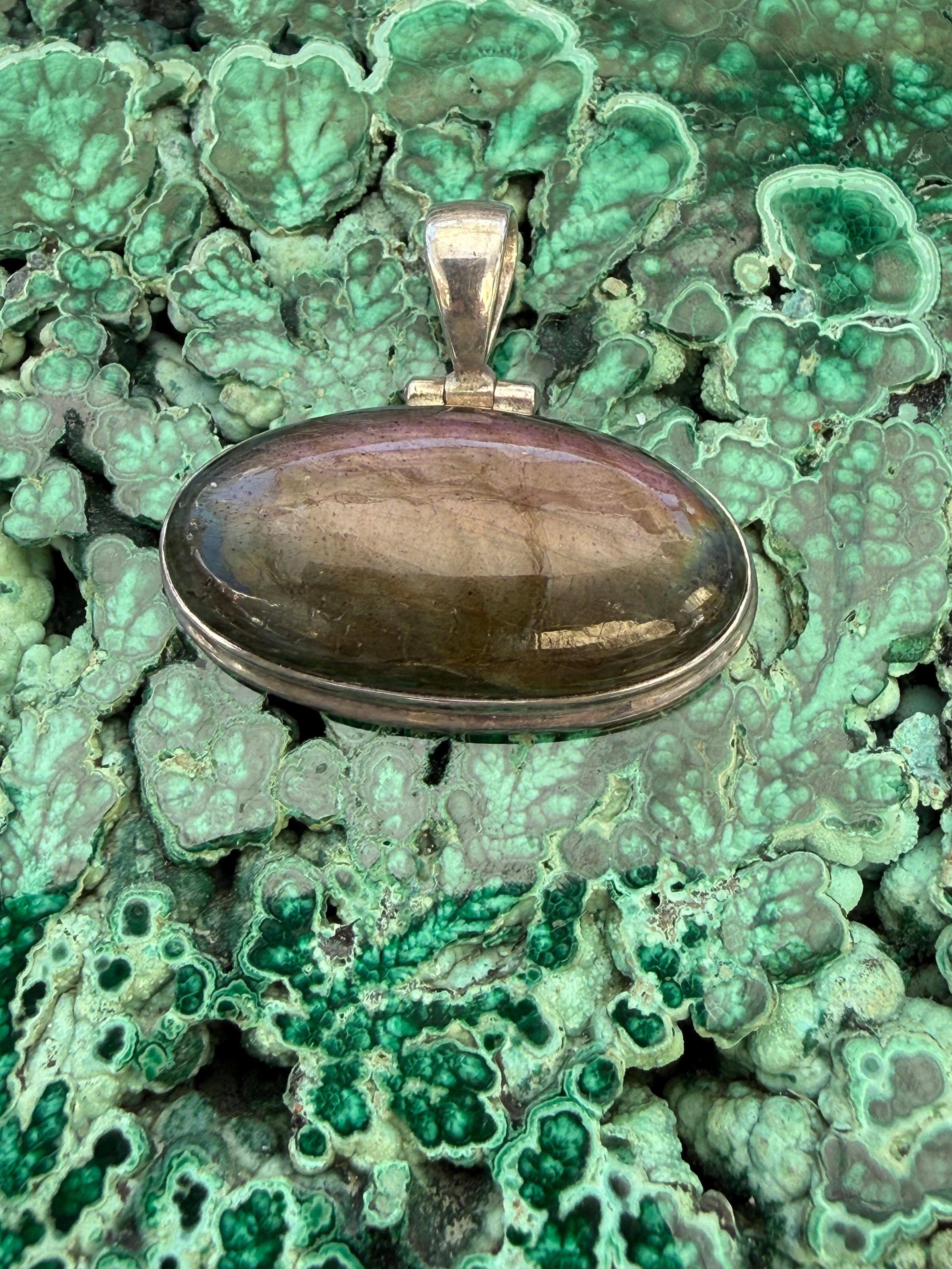 Mystic Light Labradorite Pendant 28mmx17mm Crystal Wellness