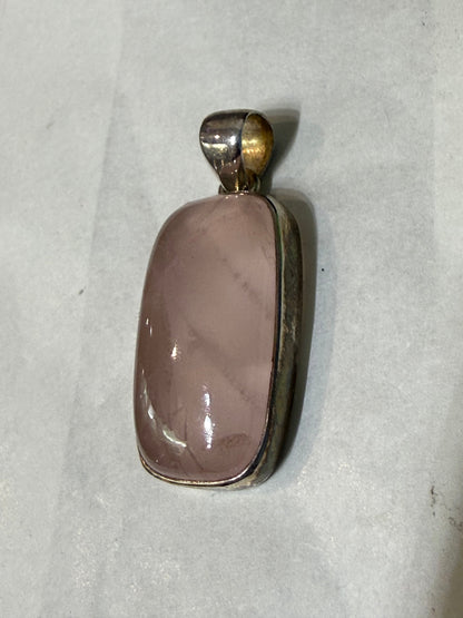 Rose Quartz Pendant – Stone of Love & Gentle Healing, 28mmx17mm Crystal Wellness