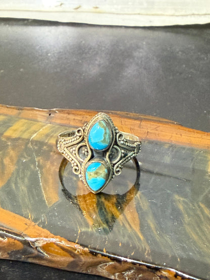 💙 Blue Copper Turquoise Ring, size 11

Oceanic Calm • Emotional Balance • Inner Wisdom Crystal Wellness