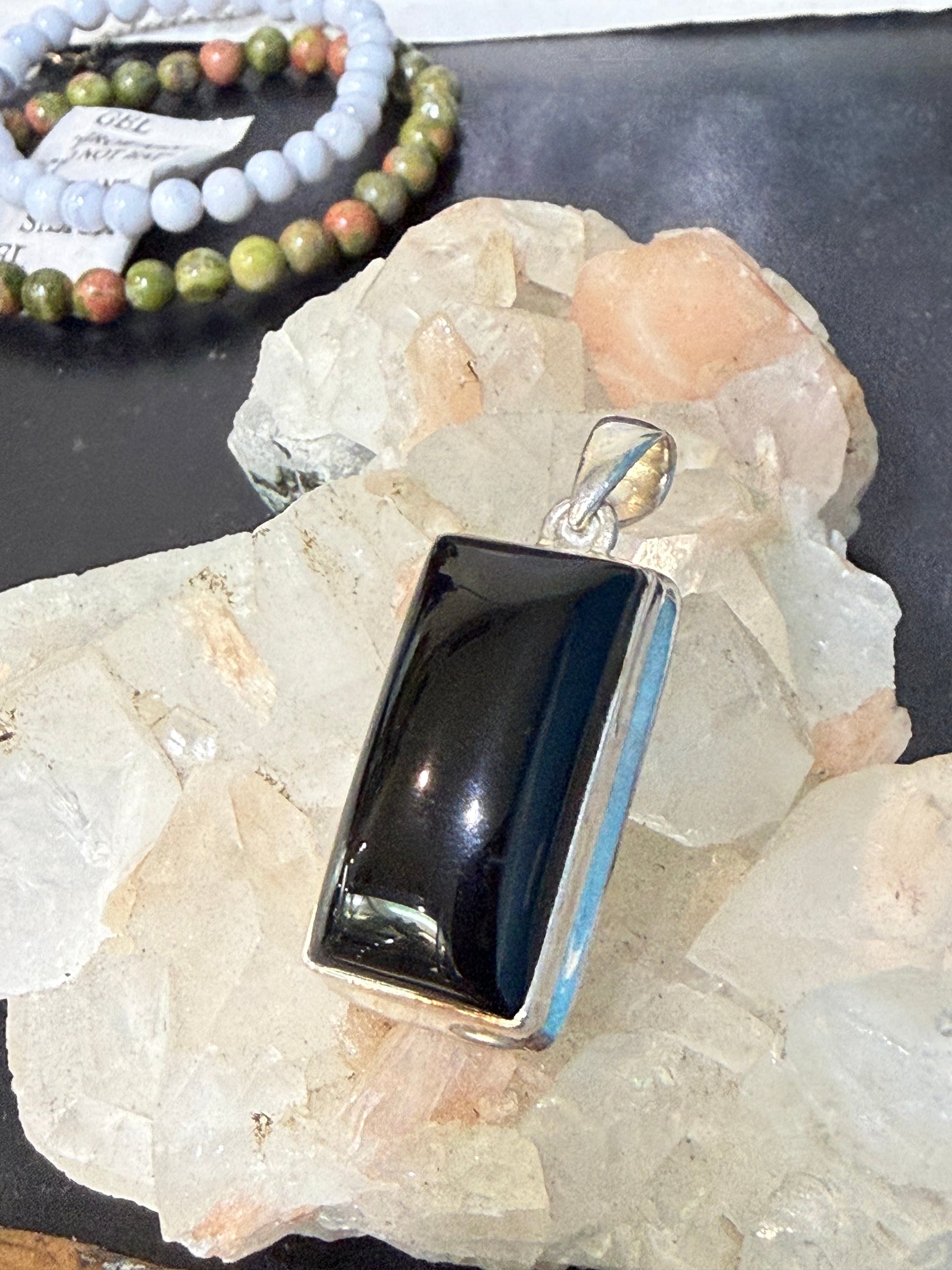 Black Onyx Pendant, 38mmx18mm

Strength • Protection • Grounding Crystal Wellness