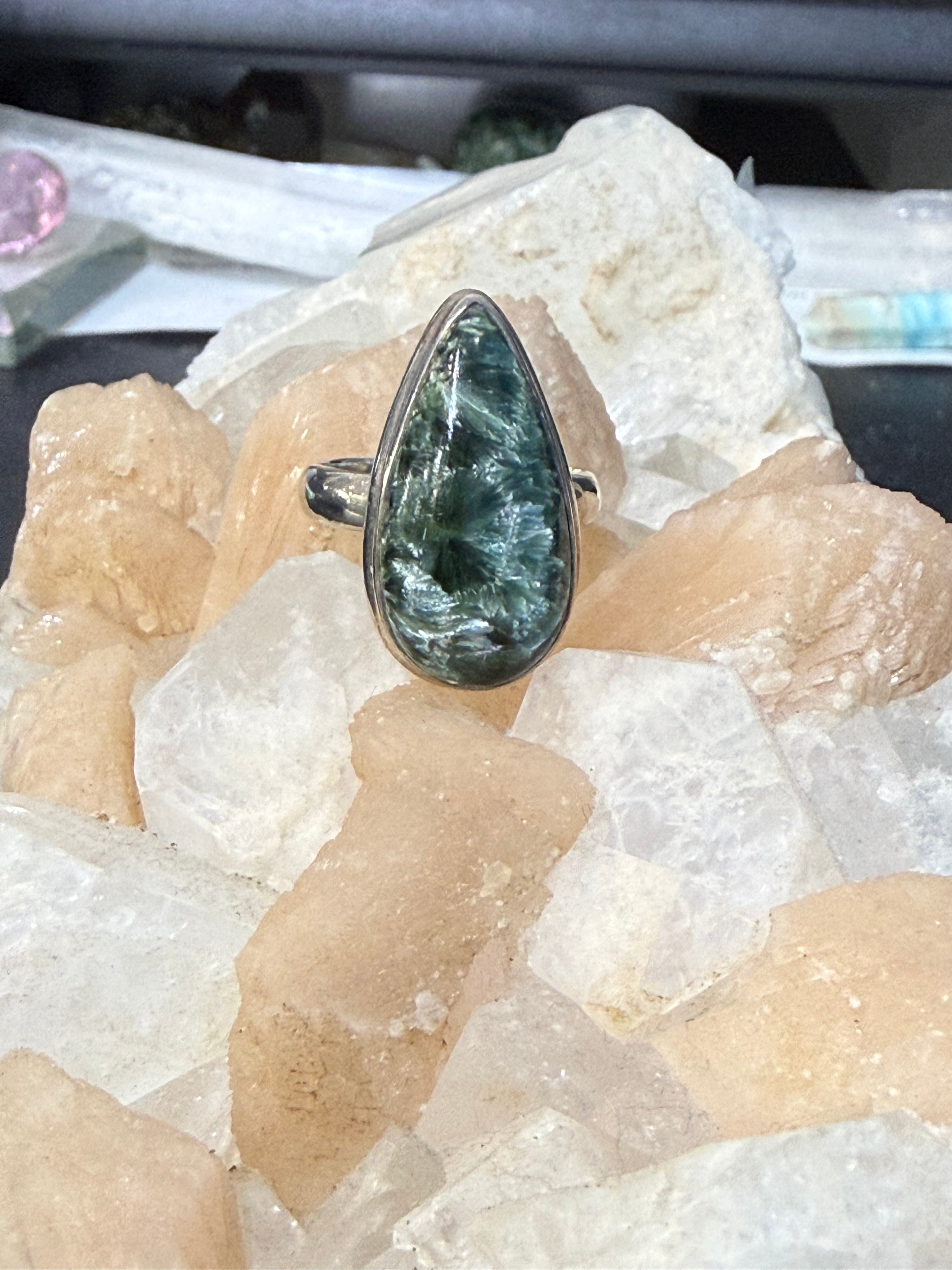 Seraphinite Ring, size 8 – Stone of Divine Light & Spiritual Awakening Crystal Wellness