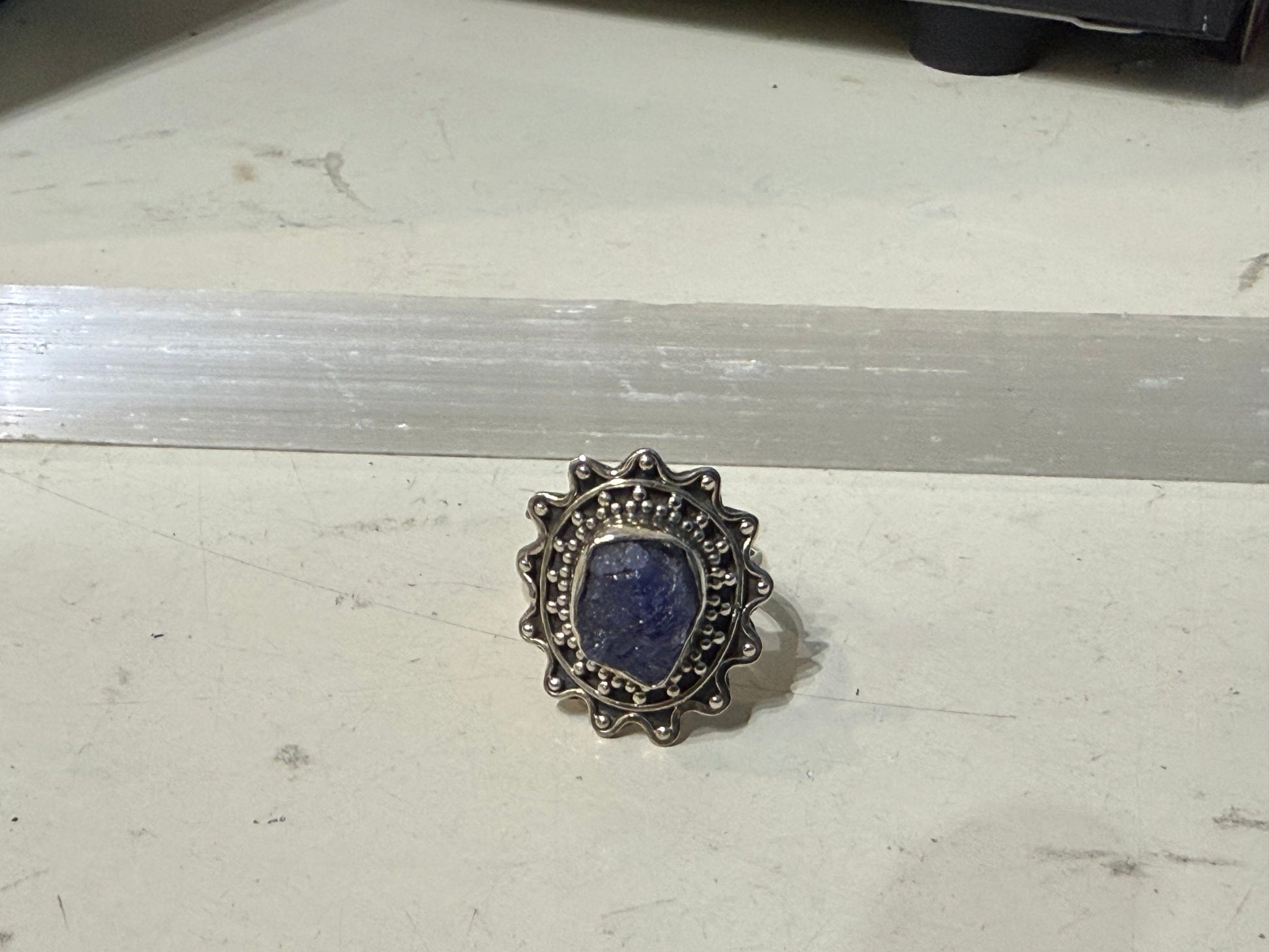 Raw Tanzanite Ring, size 8 – Intuition, Transformation & Higher Wisdom Crystal Wellness