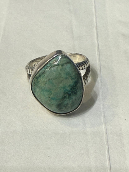 Turquoise Ring

A Timeless Treasure of Protection, Wisdom & Serenity Crystal Wellness