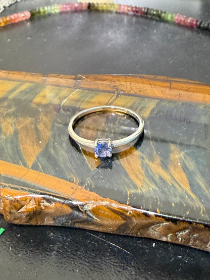 Tanzanite Rhodium Silver Ring — Stone of Higher Wisdom, size 7

A graceful statement of intuition, spiritual awareness and inner transformation. Crystal Wellness