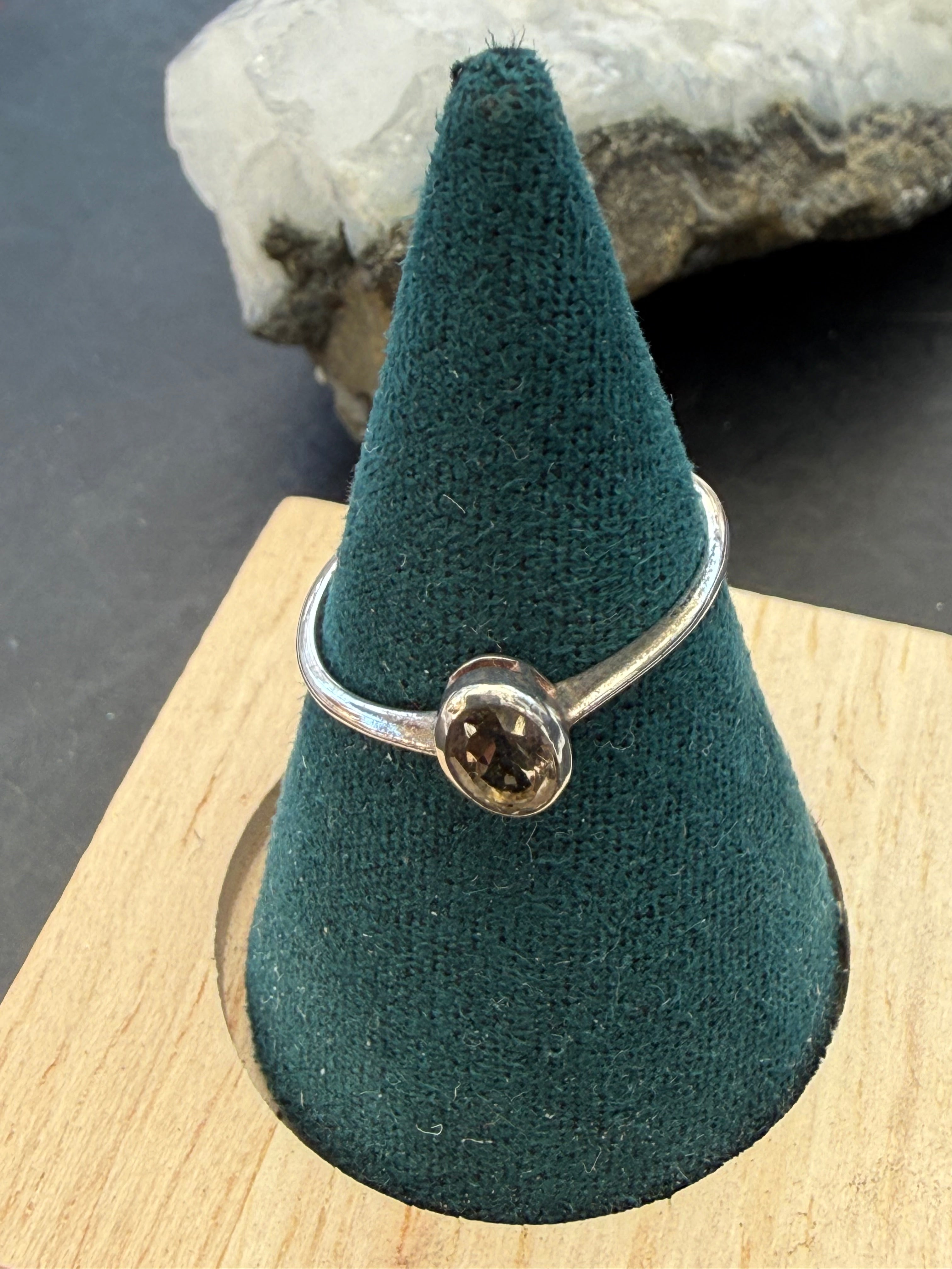 Smokey Quartz Ring — Grounding Light & Protective Calm Crystal Wellness
