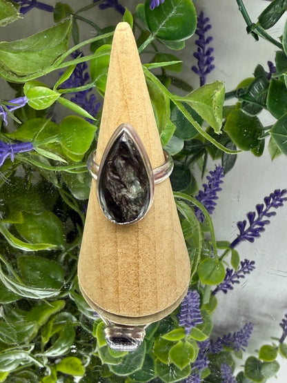 Gold Seraphinite Ring — Wings of Spiritual Light, size Crystal Wellness