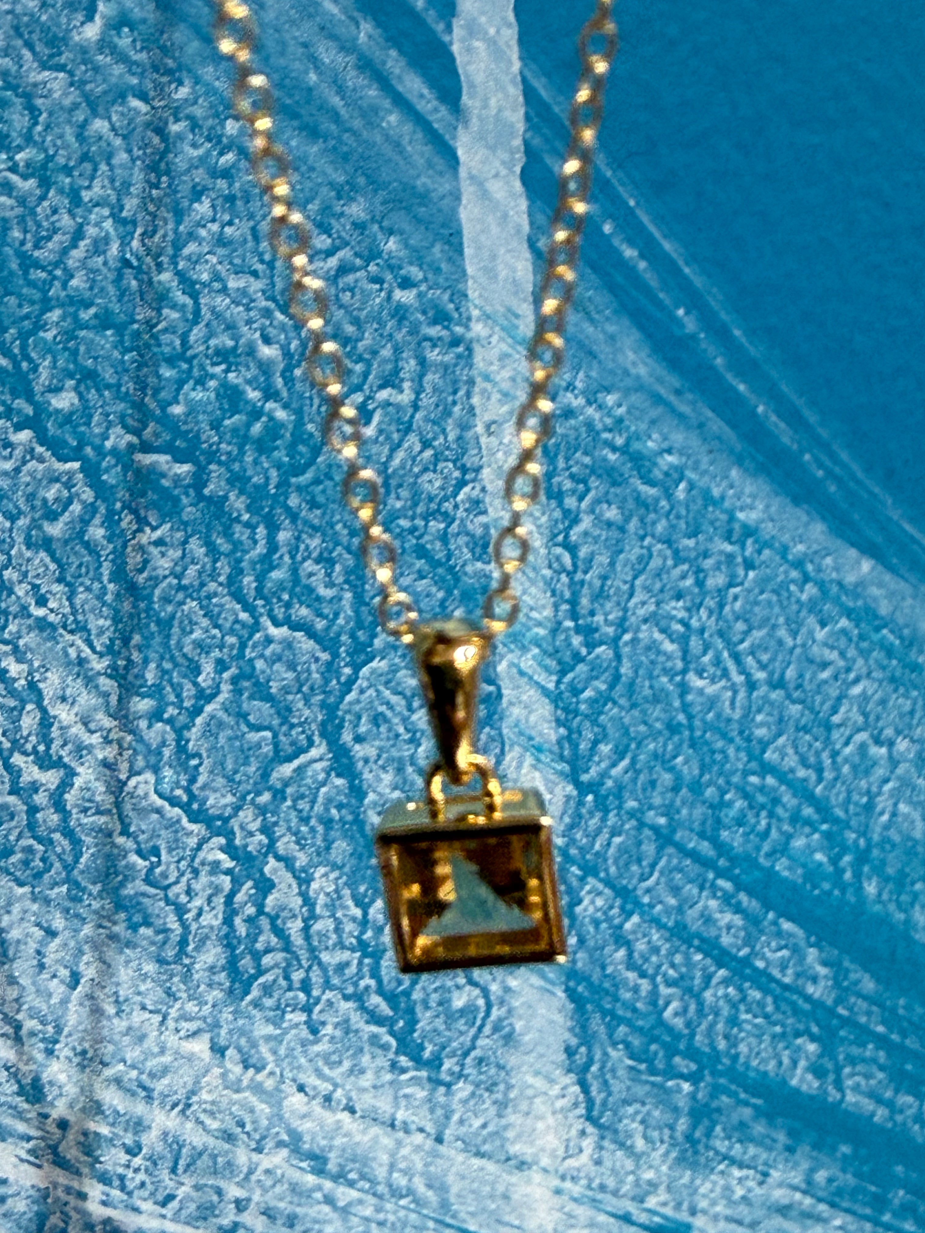 ✨ Golden Citrine Vermeil Pendant

A stone of sunshine, abundance & joyful confidence Crystal Wellness