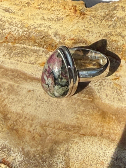 Eudialyte Ring
Stone of the Heart’s Courage, size 6 Crystal Wellness