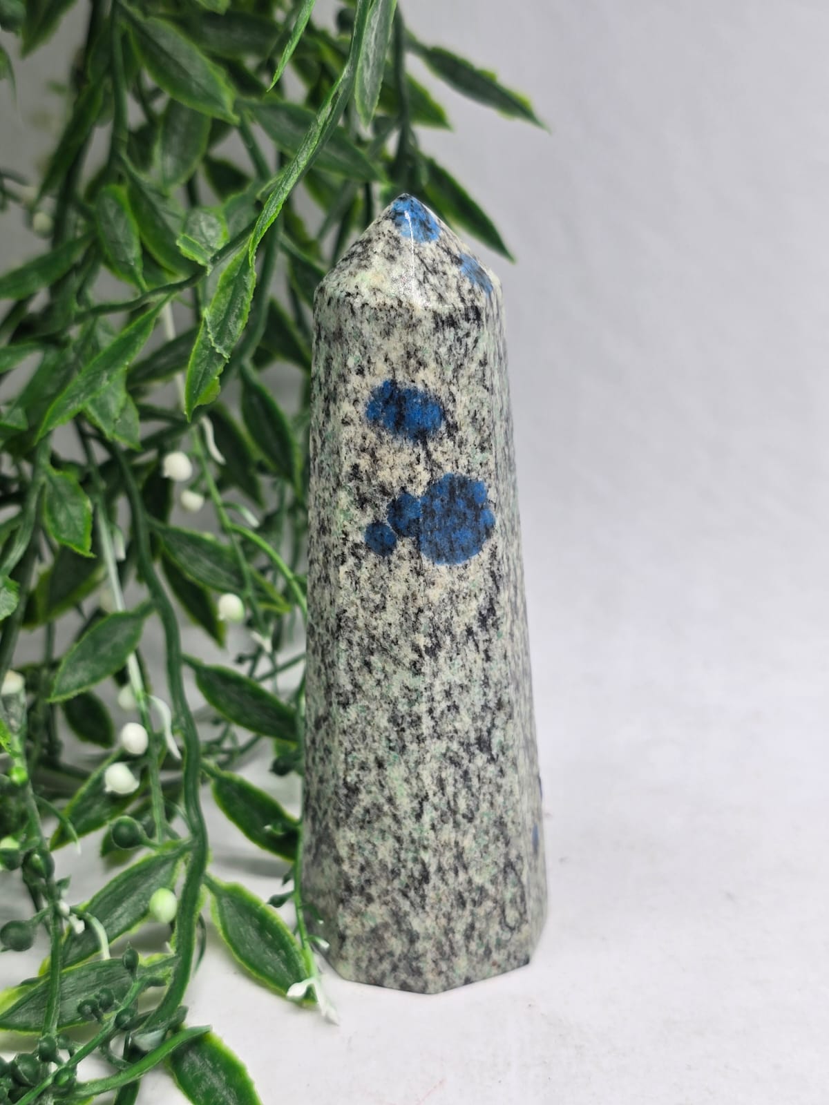 K2 Stone Point Crystal Wellness