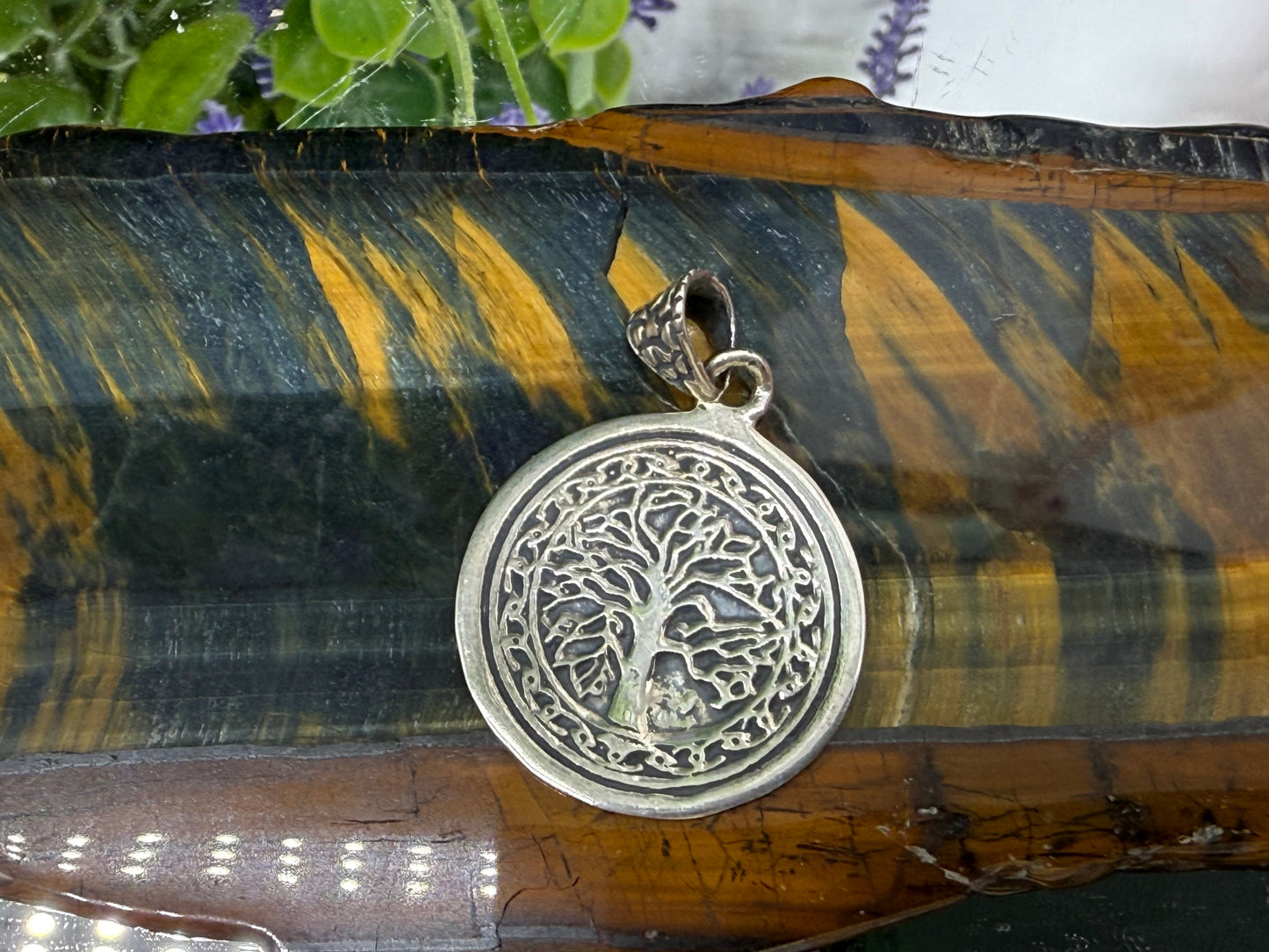 🌳 Tree of Life Pendant — Roots, Growth & Abundance, 25mmx25mm Crystal Wellness