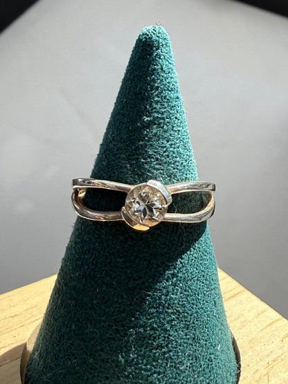 🤍 White Topaz Ring — Clarity, Light & Abundance, size 5.5 Crystal Wellness