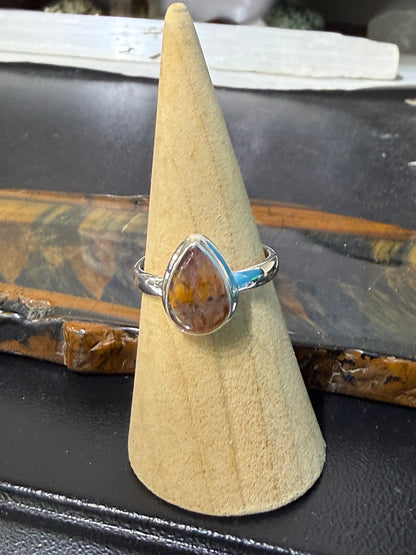 Super 7 / Melody Stone — The Stone of Spiritual Awakening

A powerful crystal of spiritual connection, energetic harmony and inner transformation. Size 8.75 Crystal Wellness