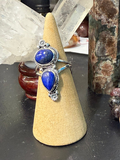Lapis Lazuli Ring
Stone of Wisdom, Truth & Self-Expression, size 7 Crystal Wellness