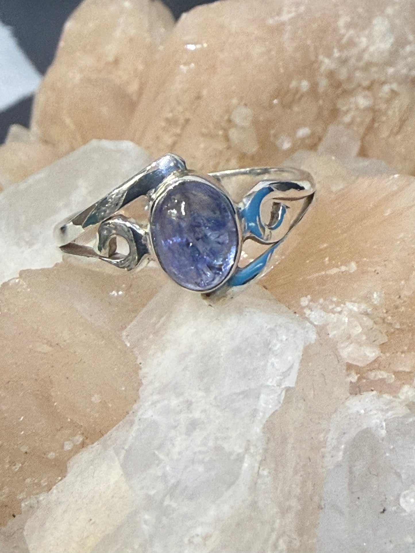 Tanzanite Ring – Size 7

A Radiant Stone of Intuition, Transformation & Divine Insight Crystal Wellness