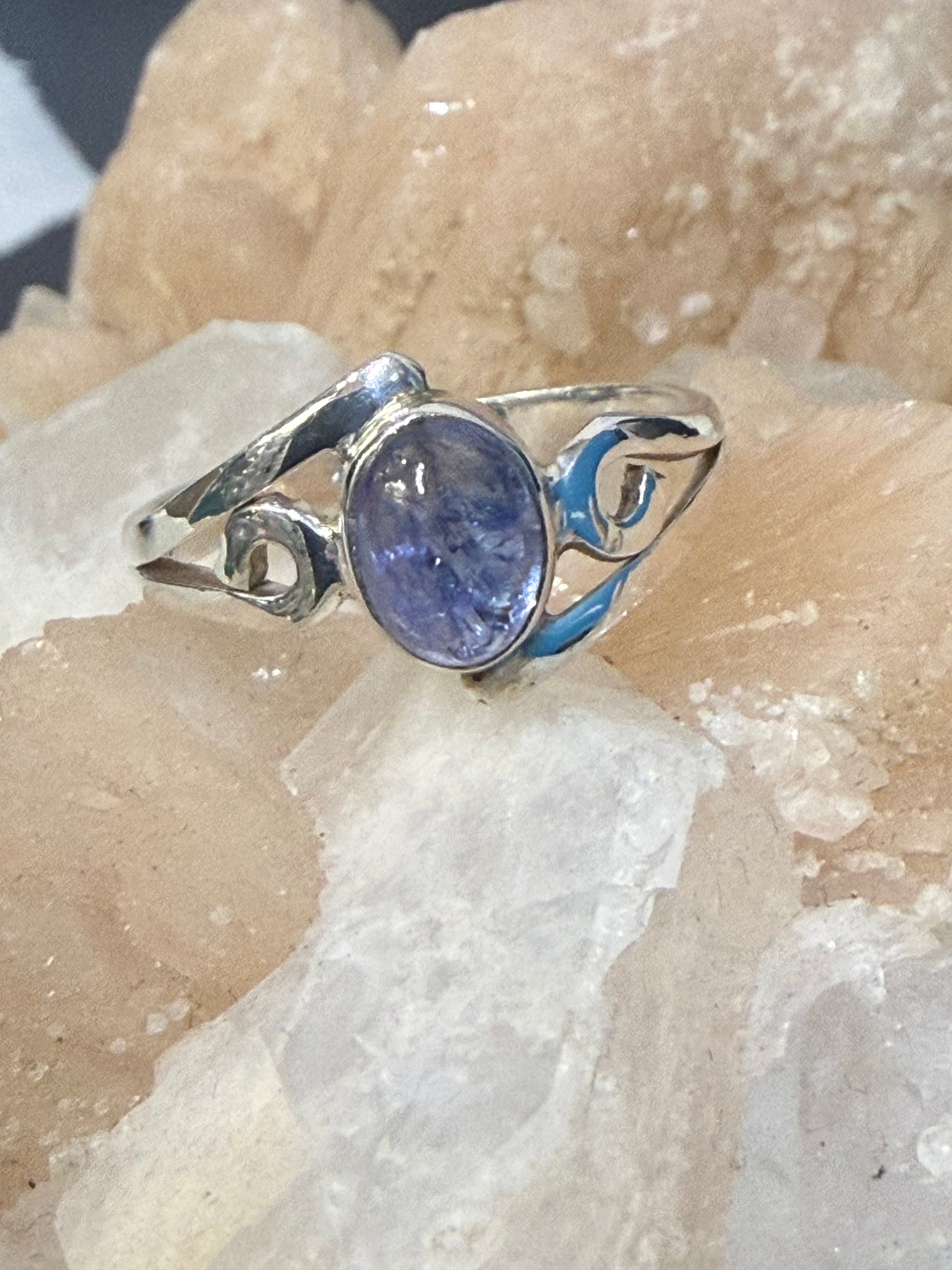Tanzanite Ring – Size 7

A Radiant Stone of Intuition, Transformation & Divine Insight Crystal Wellness