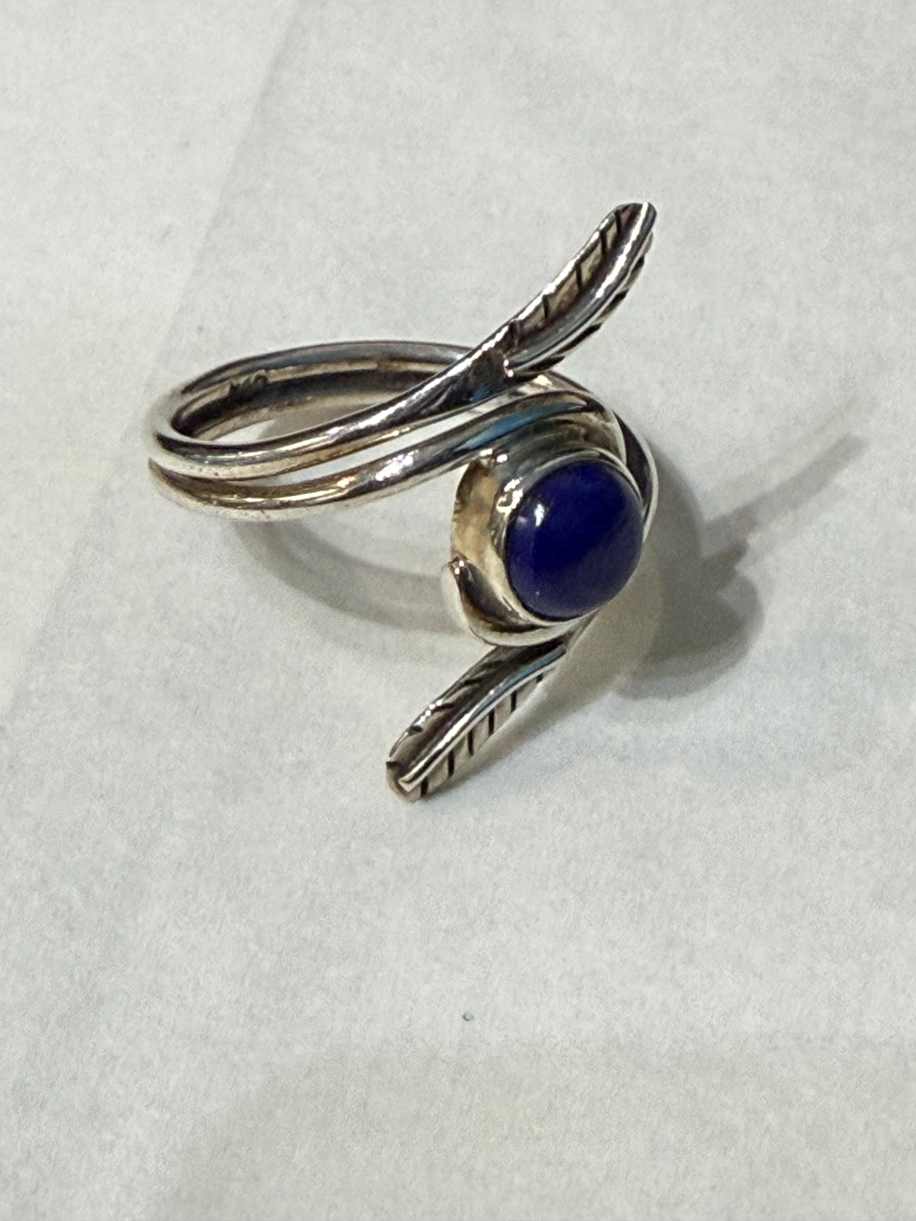Lapis Lazuli Feather Ring, Size 6.5

Wisdom • Truth • Spiritual Insight Crystal Wellness