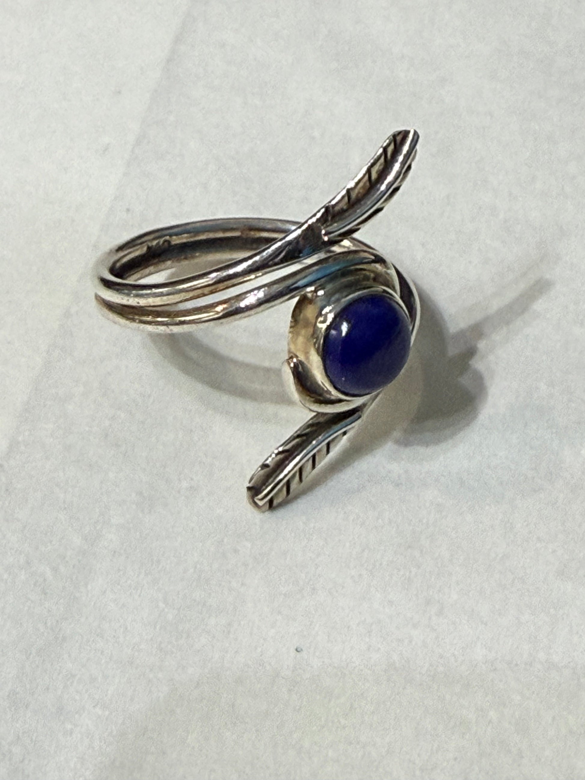 Lapis Lazuli Feather Ring, Size 6.5

Wisdom • Truth • Spiritual Insight Crystal Wellness