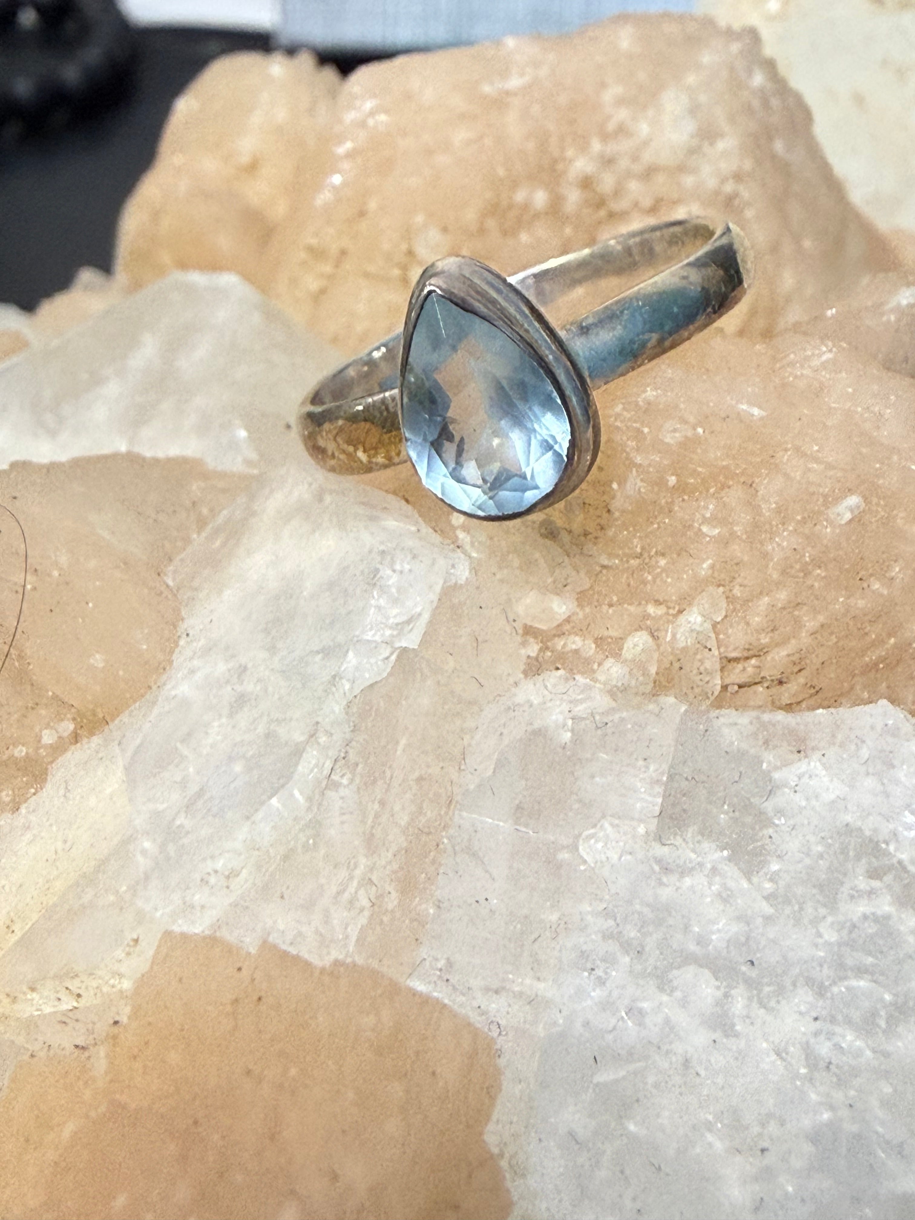 Natural Aquamarine Ring, size 8 – A Stone of Serenity, Courage & Clear Communication Crystal Wellness
