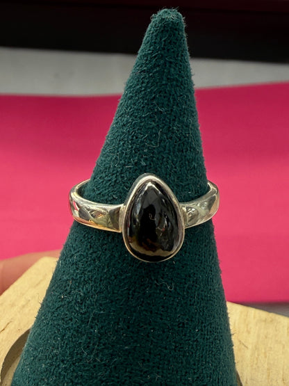 Black Star Ring – Protection, Inner Strength & Guiding Light, size 6 Crystal Wellness